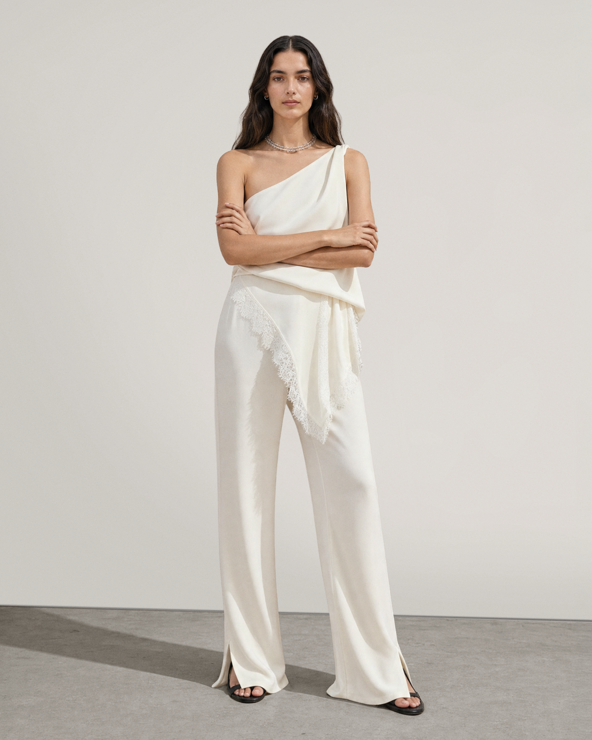 LACE ONE-SHOULDER TOP