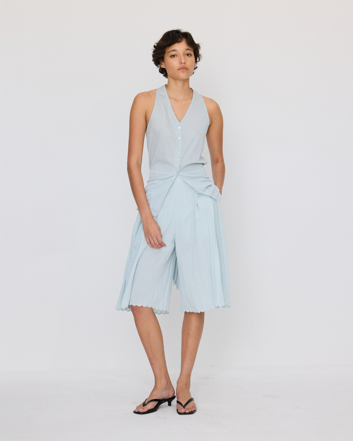 TWIST-BACK BUTTON-FRONT TANK TOP