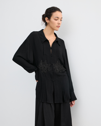 VINTAGE LACE FITTED-WAIST SHIRT