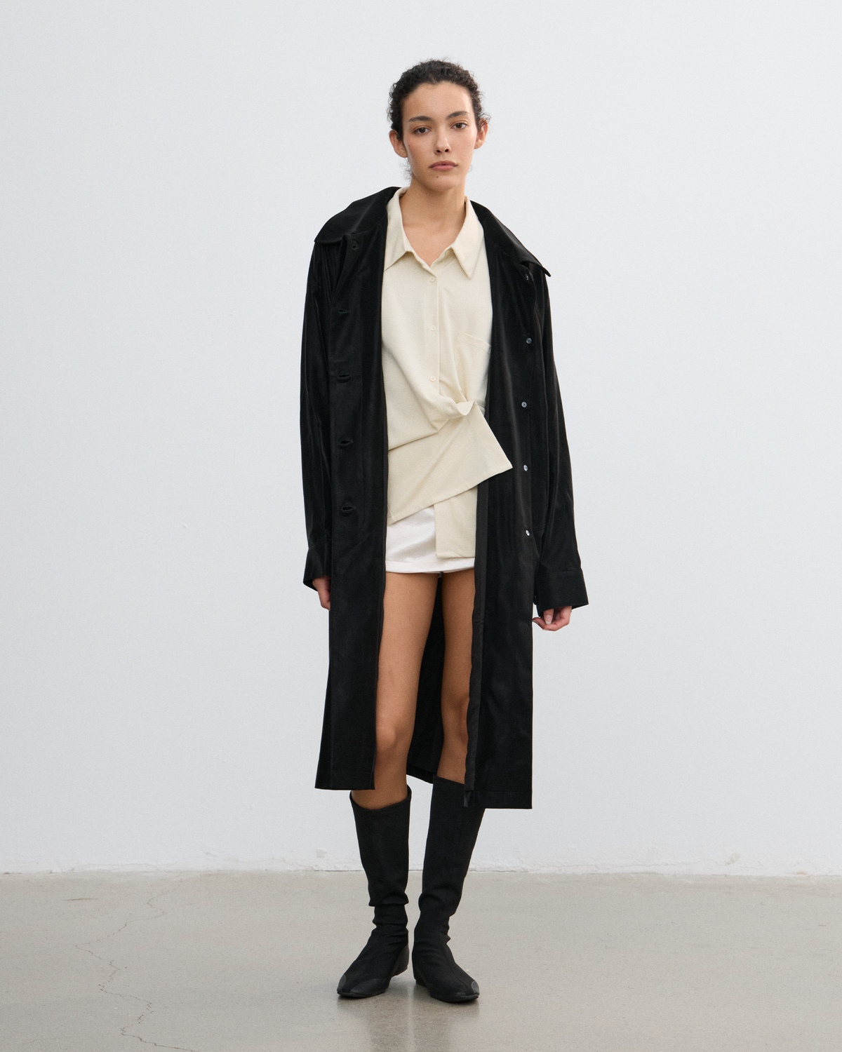 BACK PLEATED FAUX LEATHER COAT