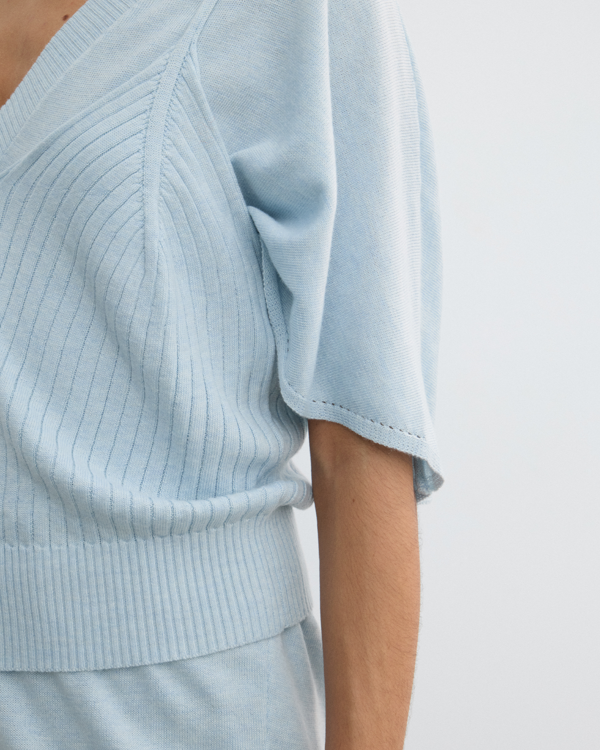 DOUBLE-LAYER DRAPED TIE DRESS