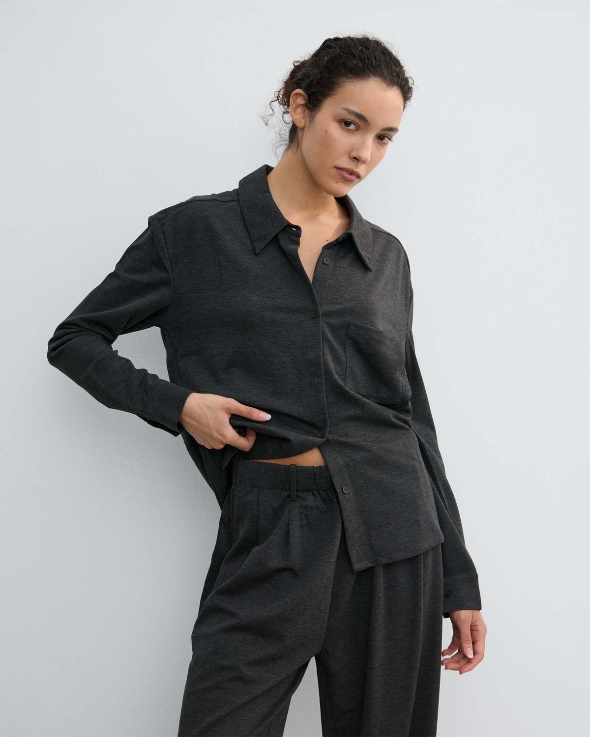 SLIM FIT KNIT SHIRT