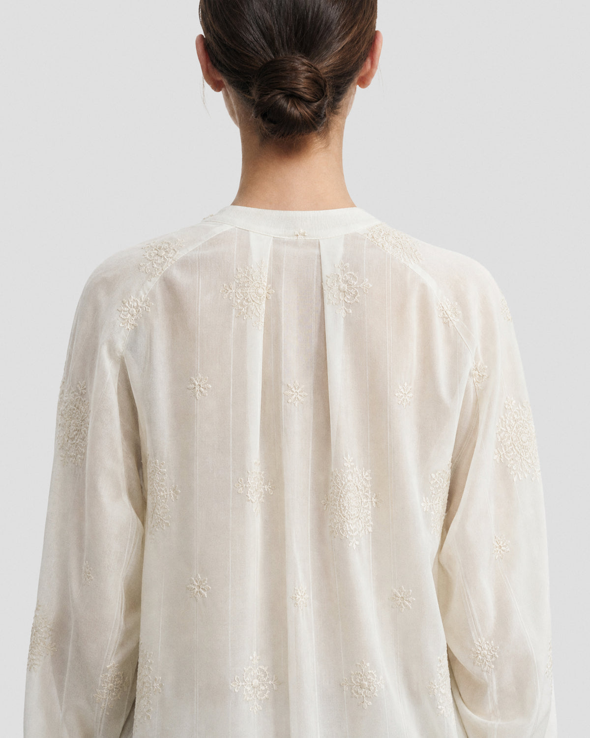 EMBROIDERED COLLARLESS RESORT SHIRT