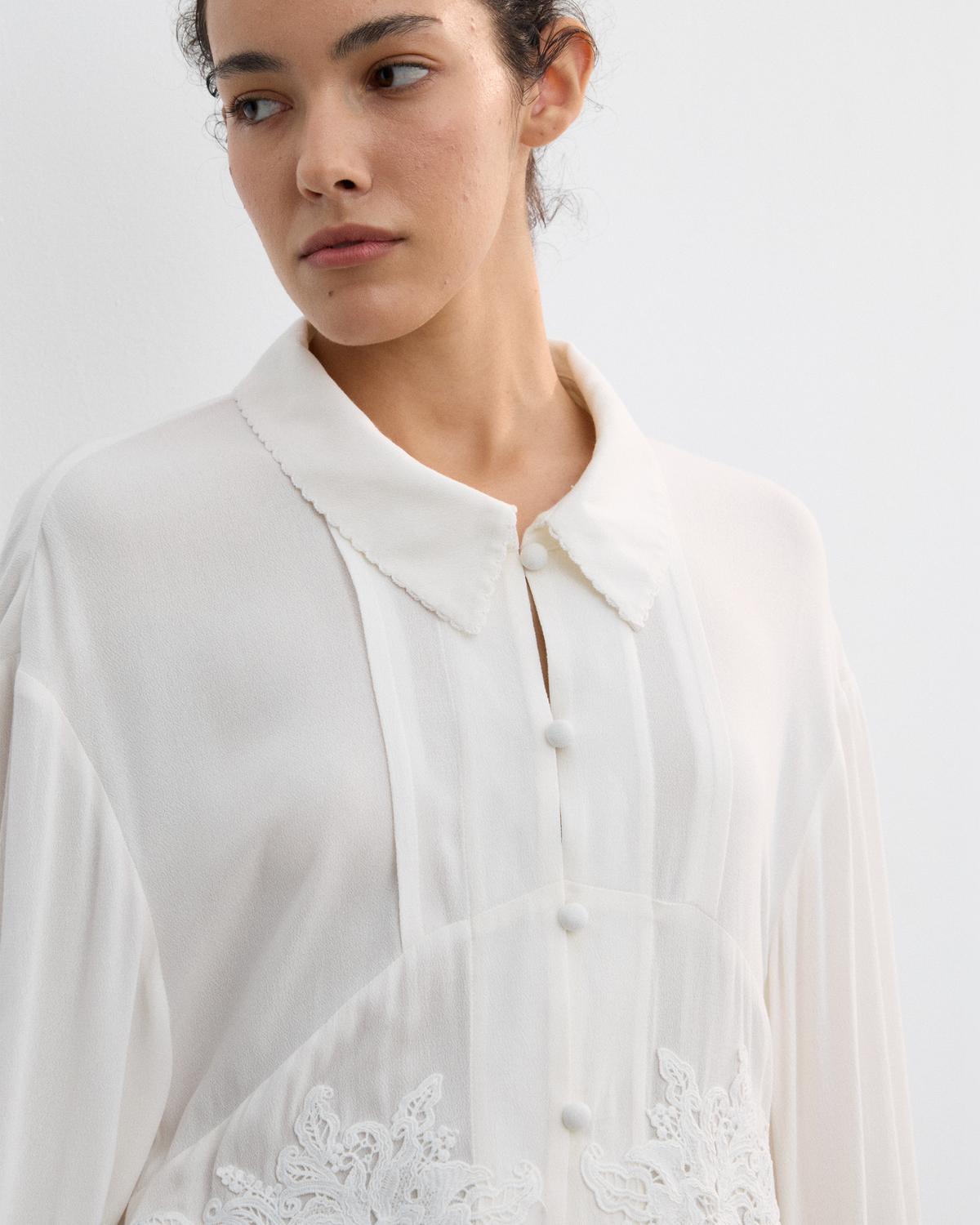 VINTAGE LACE FITTED-WAIST SHIRT