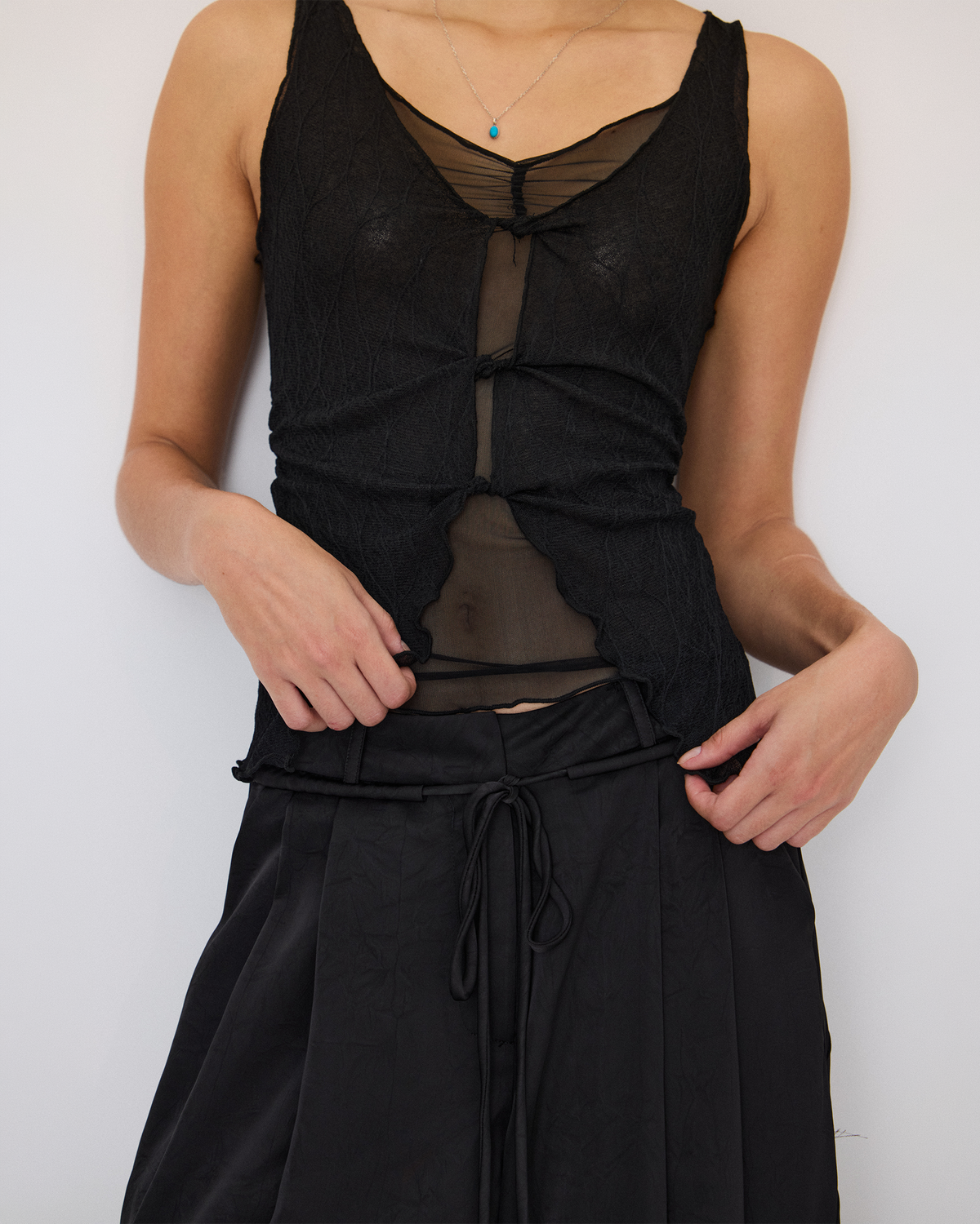 TWISTED SHEER LAYERED TANK
