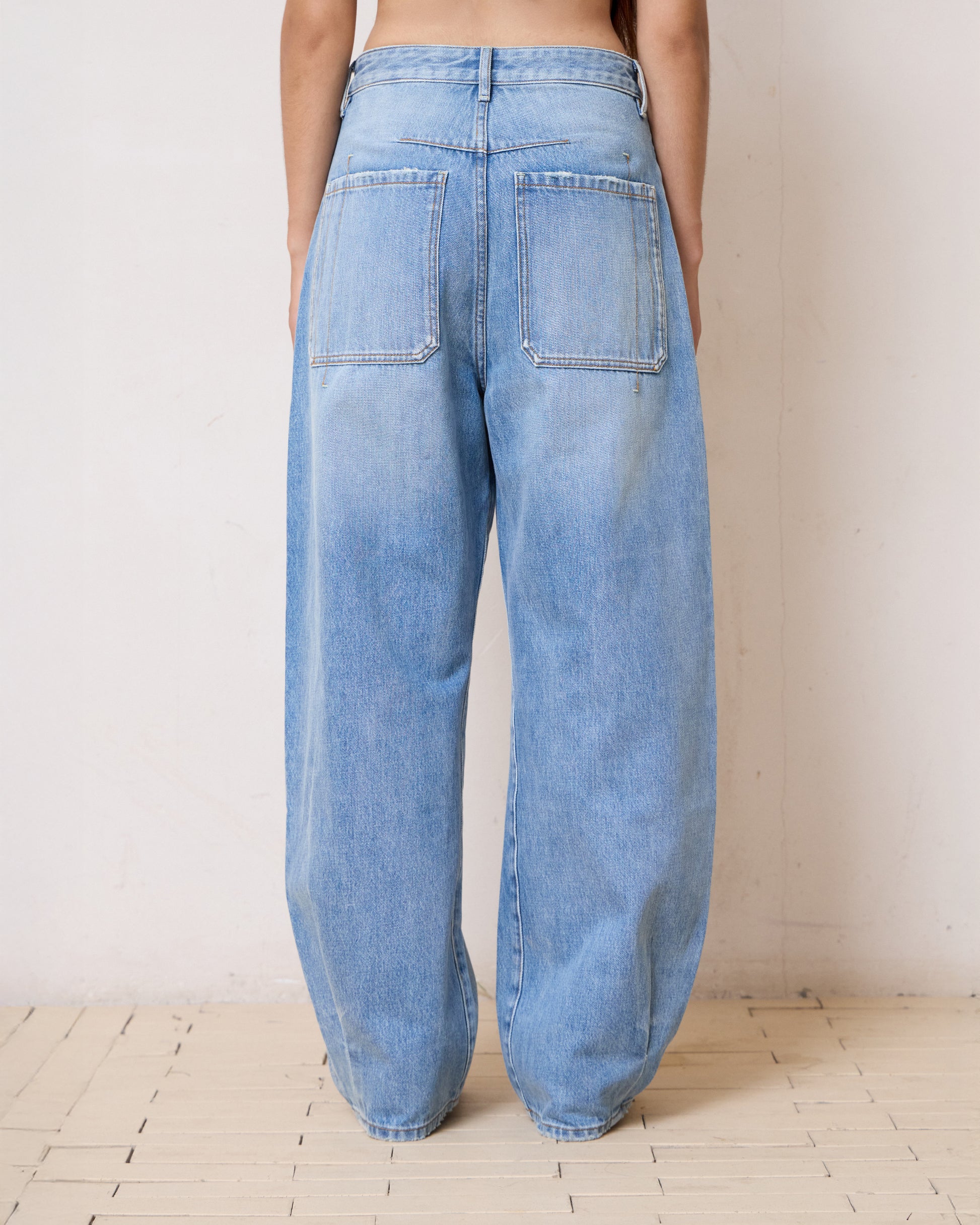 RELAX PLEATED JEANS