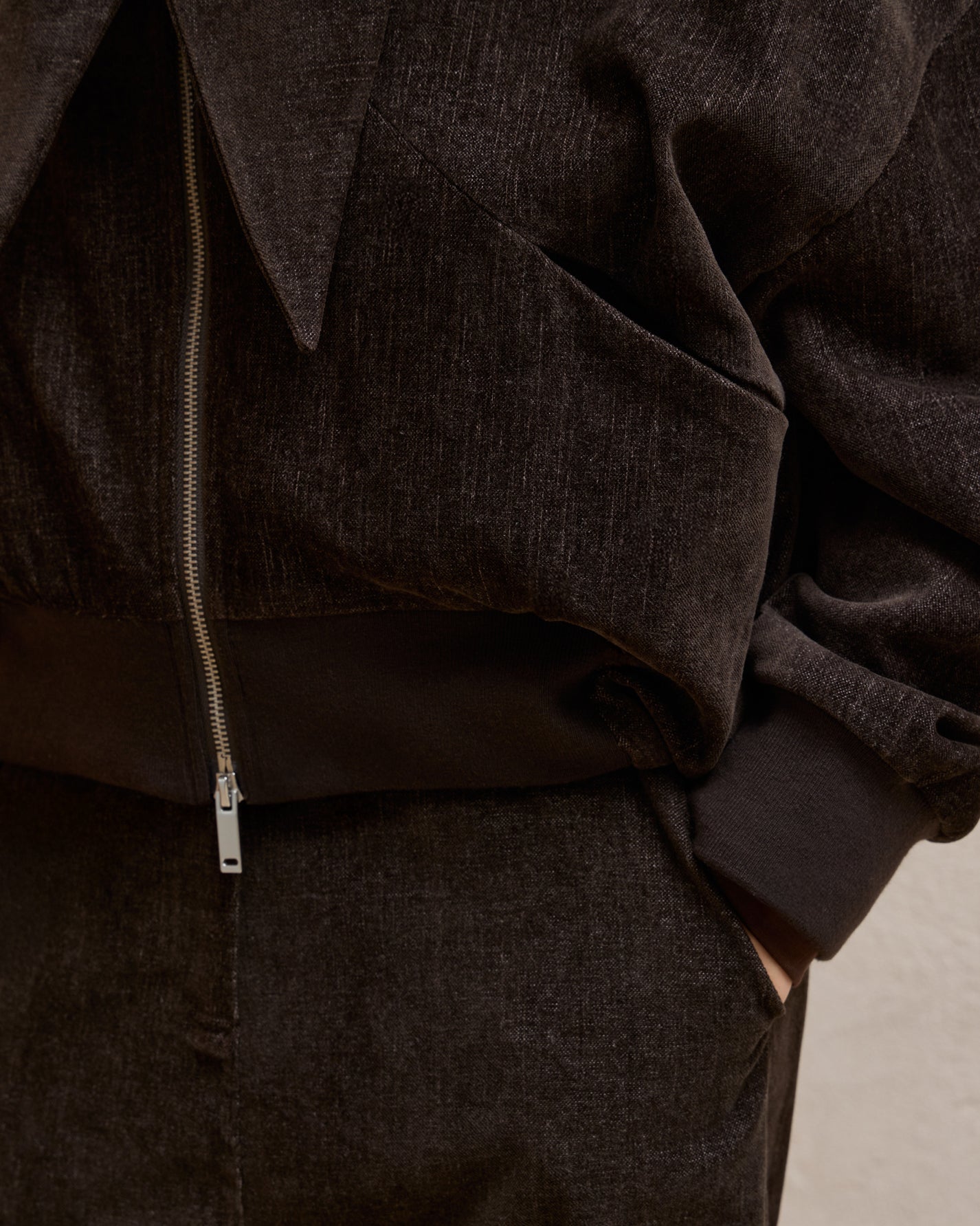 TIE-NECK PADDED JACKET