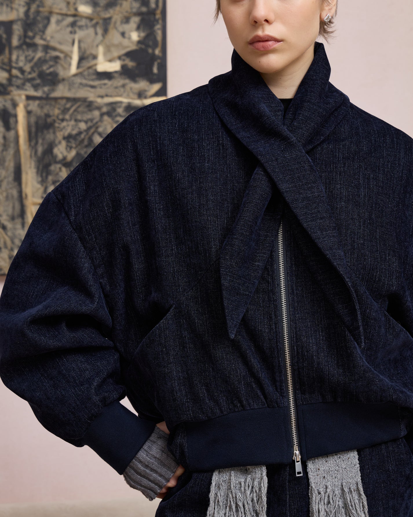 TIE-NECK PADDED JACKET