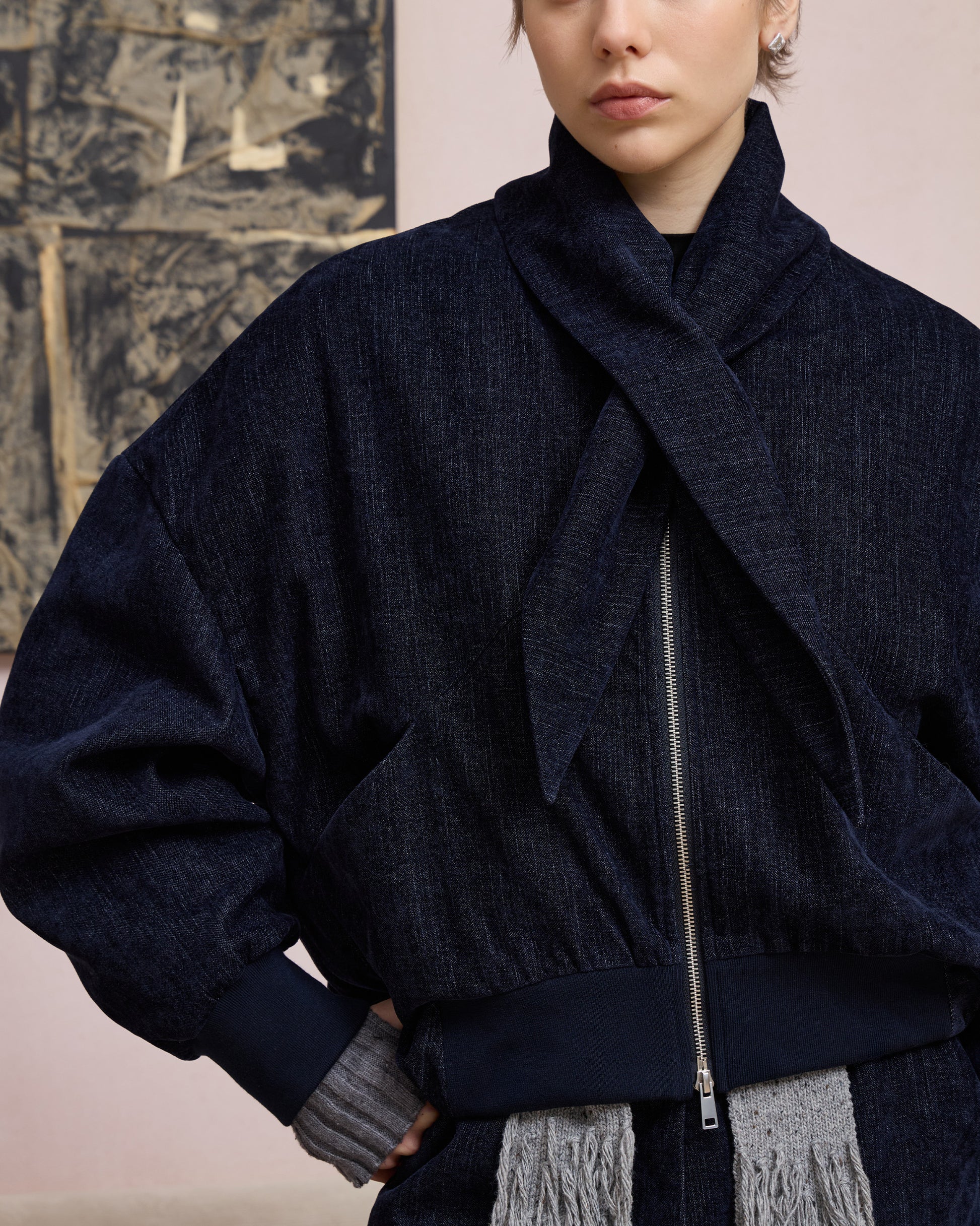 TIE-NECK PADDED JACKET