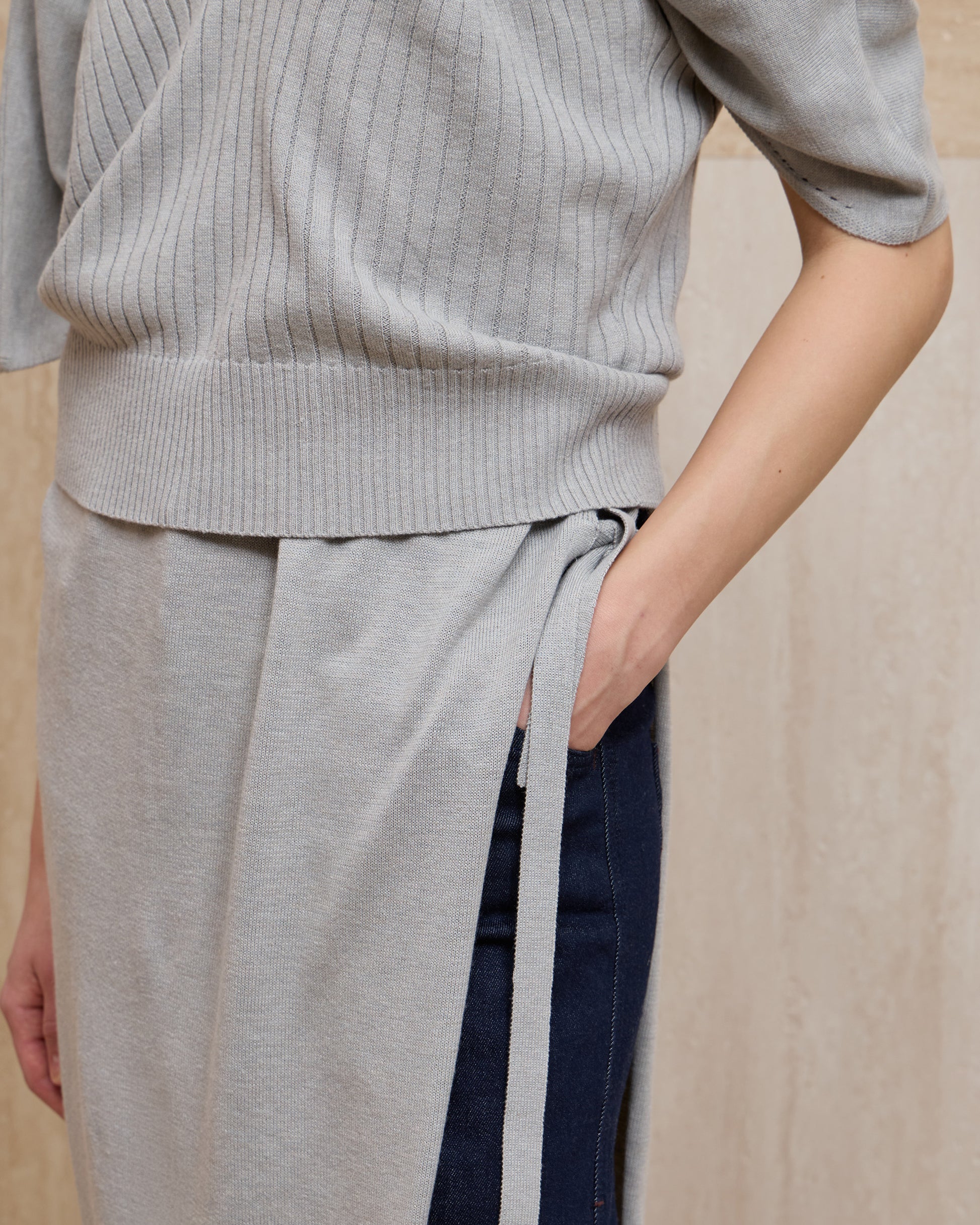 DOUBLE-LAYER DRAPED TIE DRESS