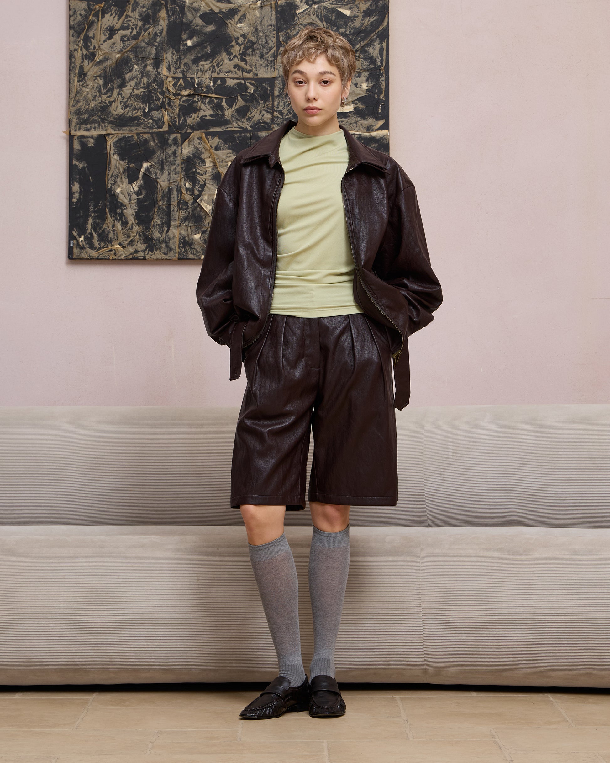 PLEATED FAUX LEATHER SHORTS