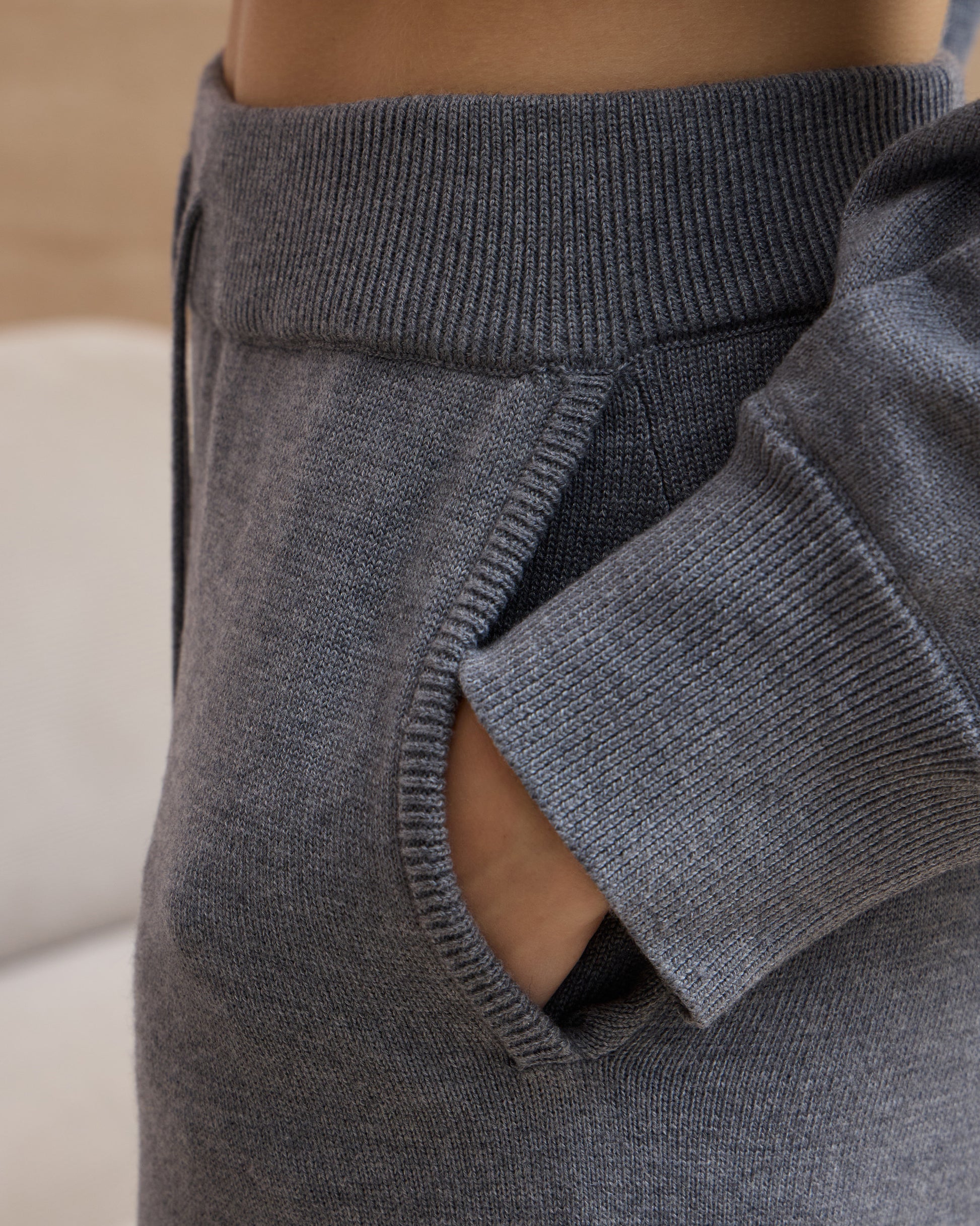 WOOL SILK KNIT JOGGER PANTS