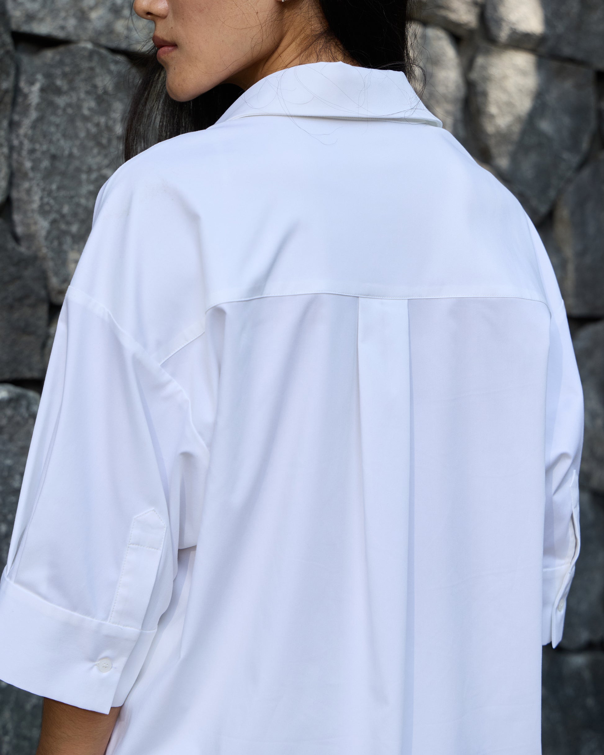 SHAPED ELBOW SLEEVE SHIRT