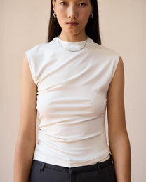 TWISTED TEE