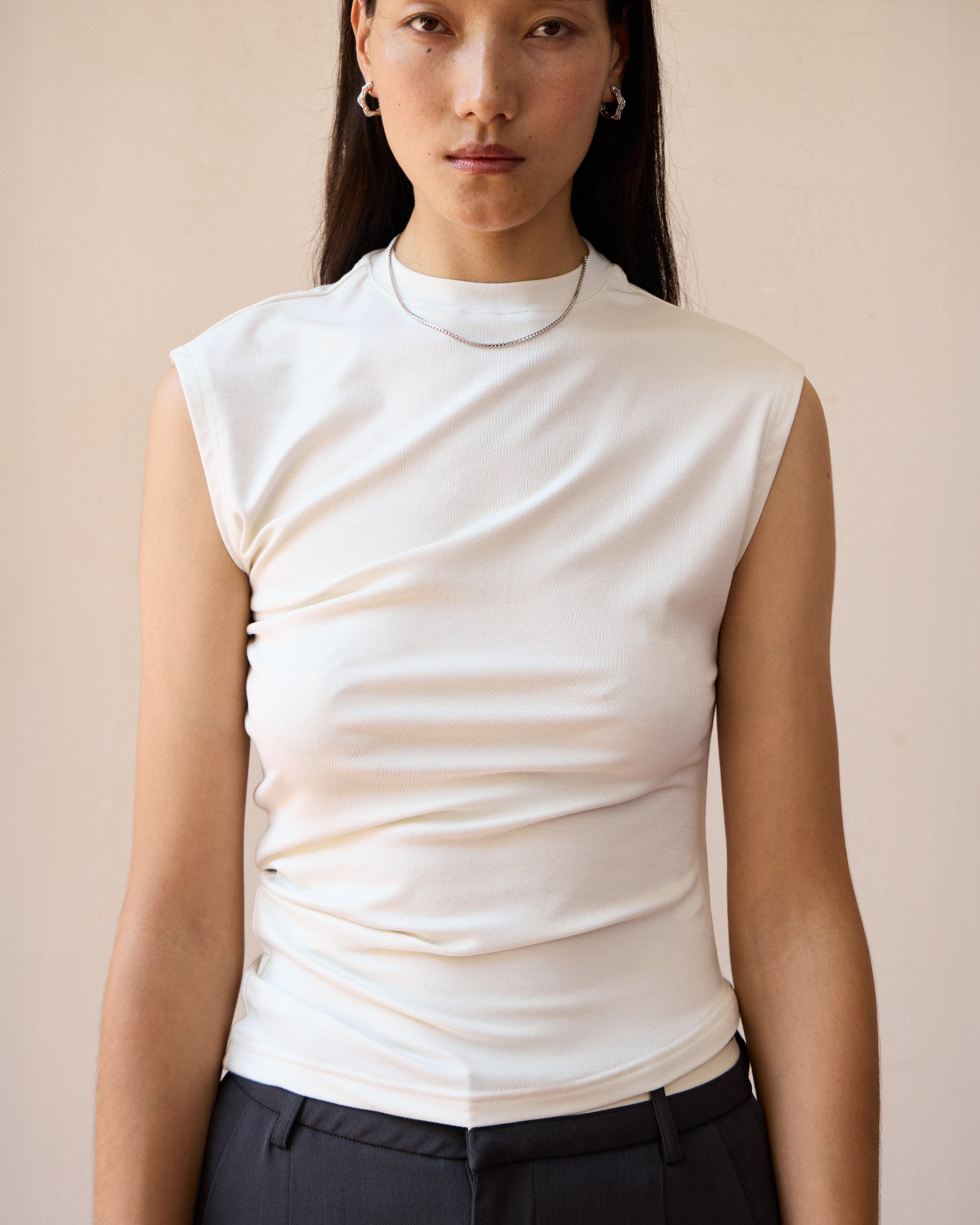 TWISTED TEE