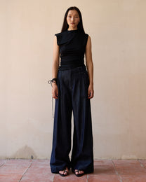 DOUBLE PLEATS TENCEL JEANS