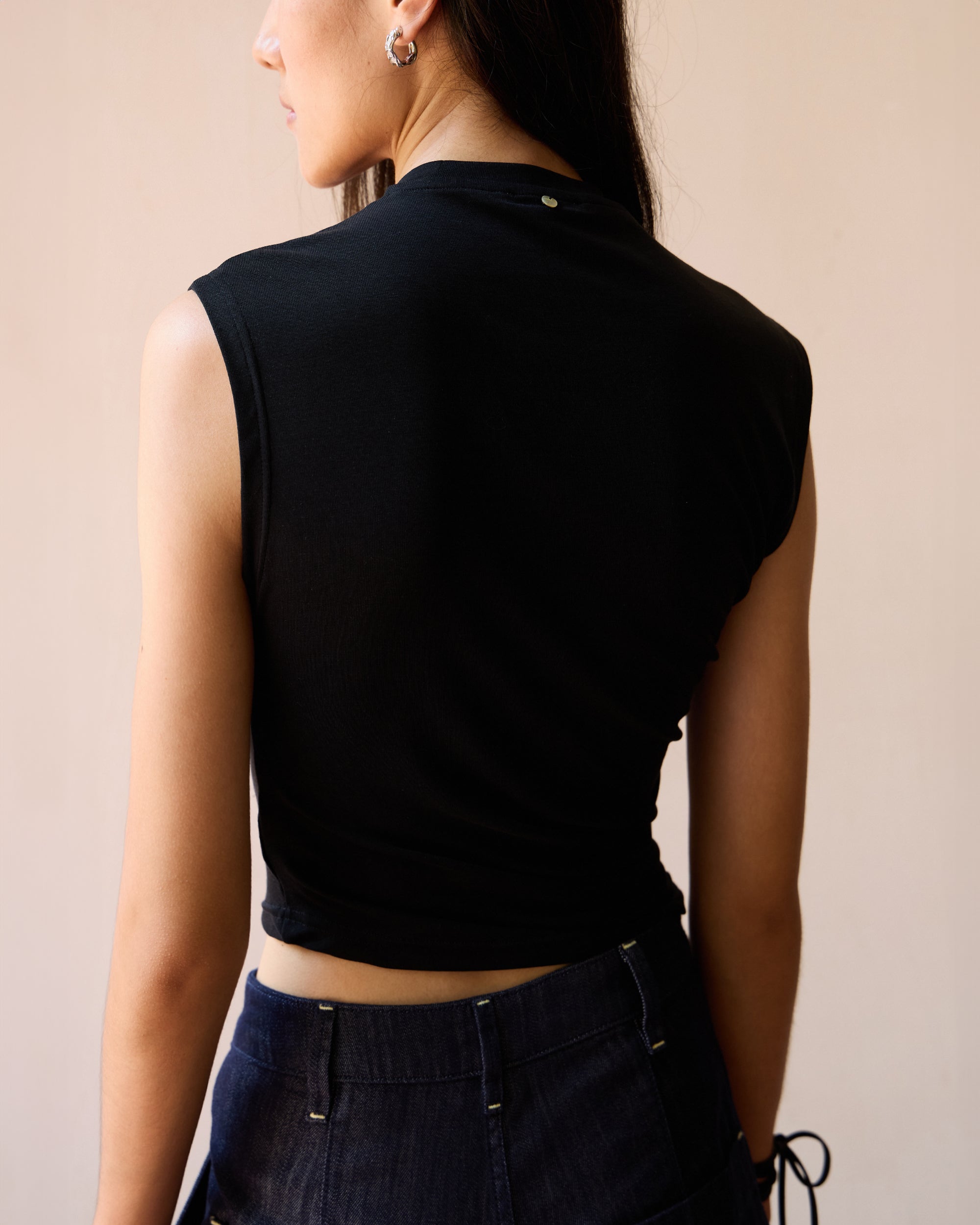 TWISTED TEE