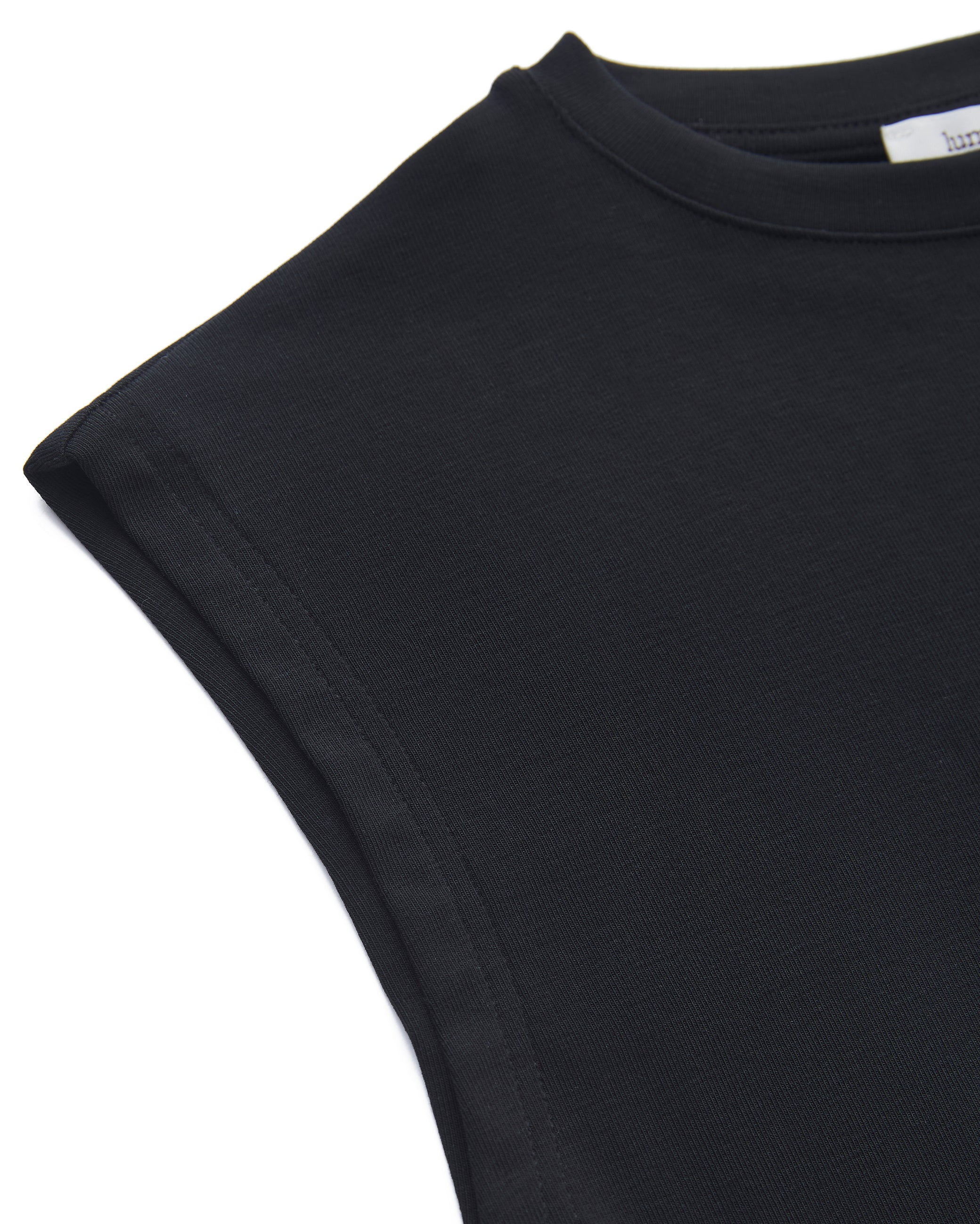 TWISTED TEE