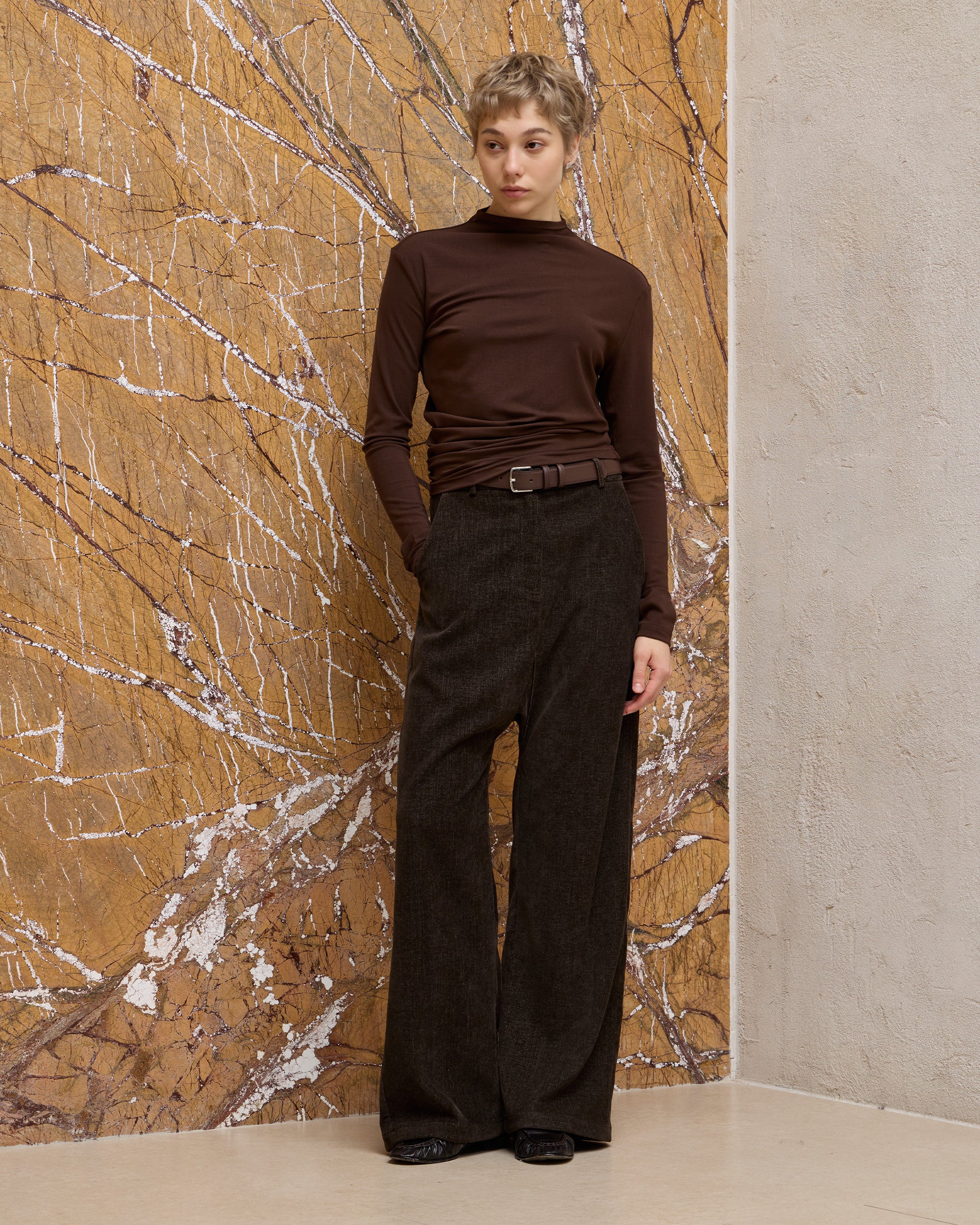 TWISTED MOCK NECK TOP