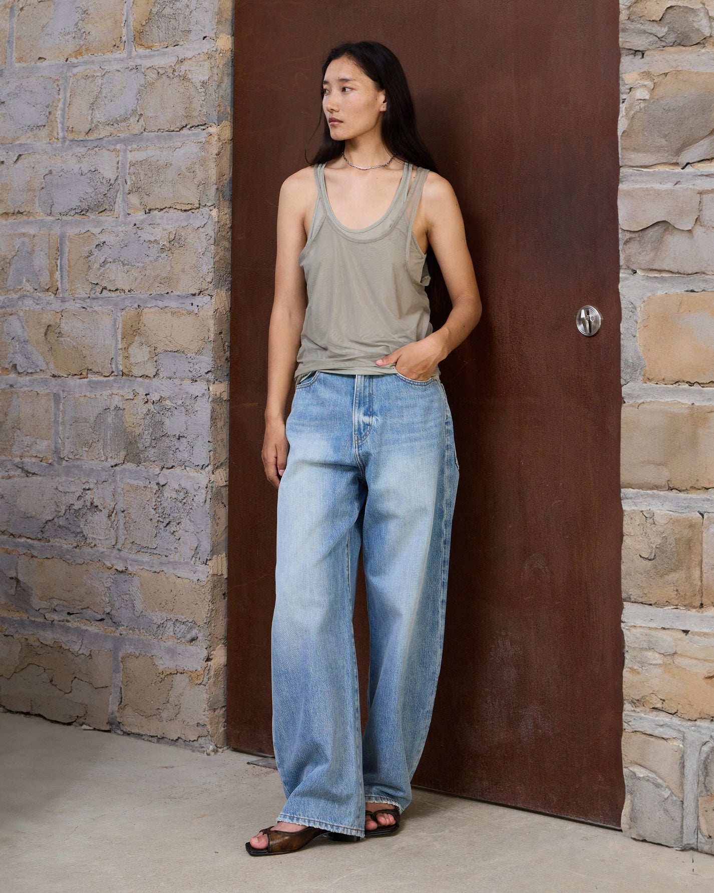 RELAX PLEATED JEANS