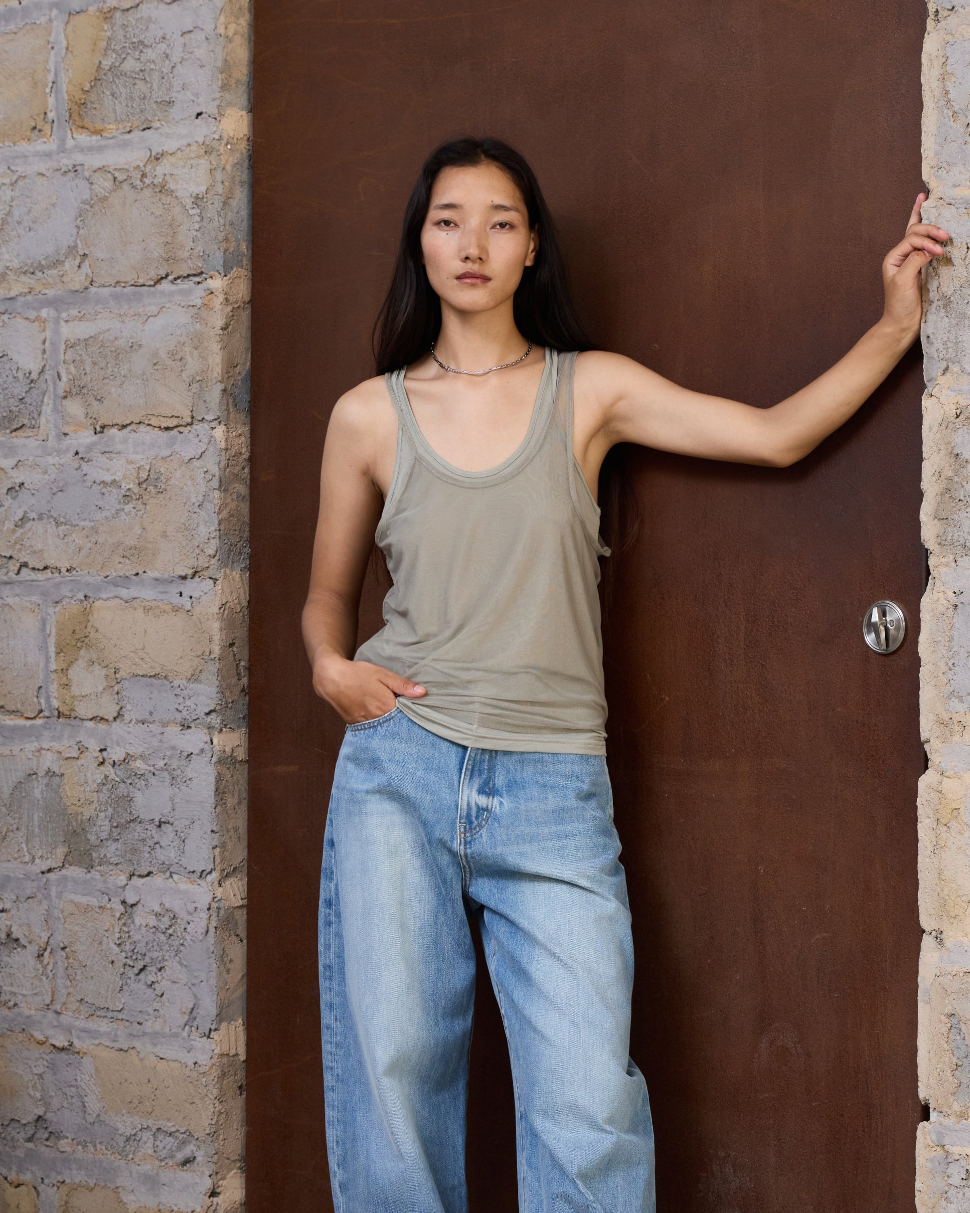 LAYERED VIEL TANK