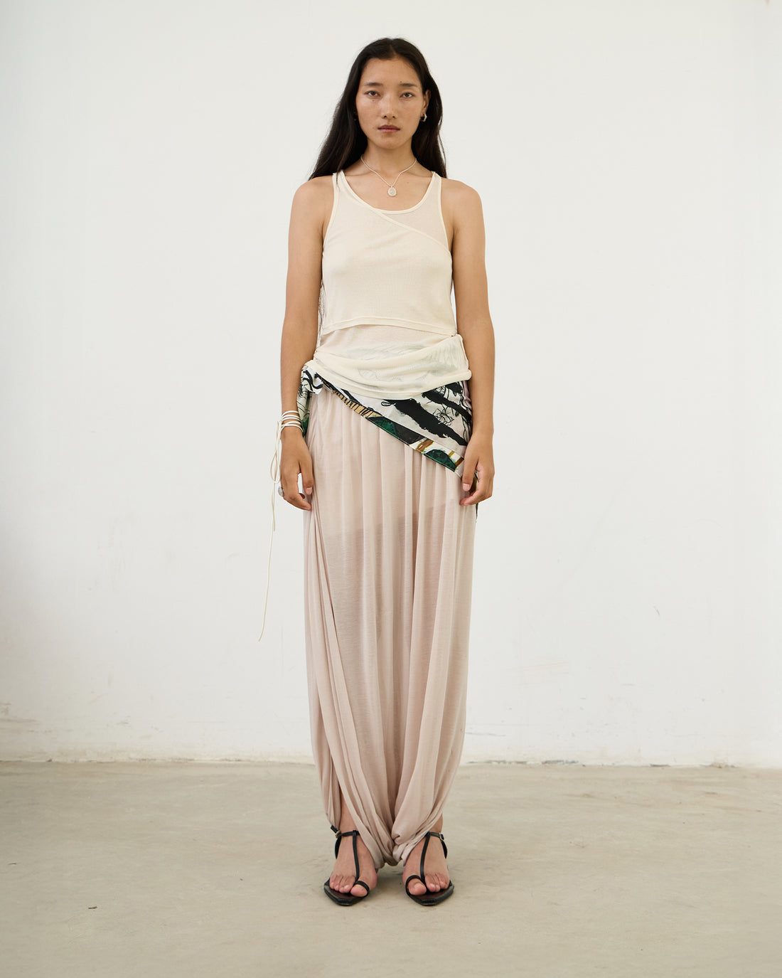 TILTED LAYERED TANK