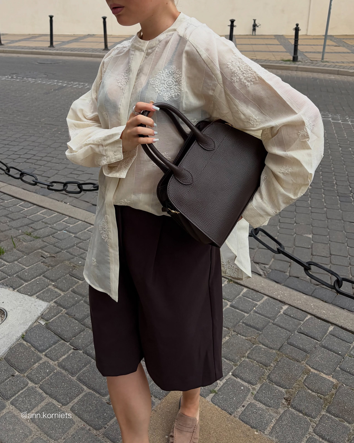EMBROIDERED COLLARLESS RESORT SHIRT
