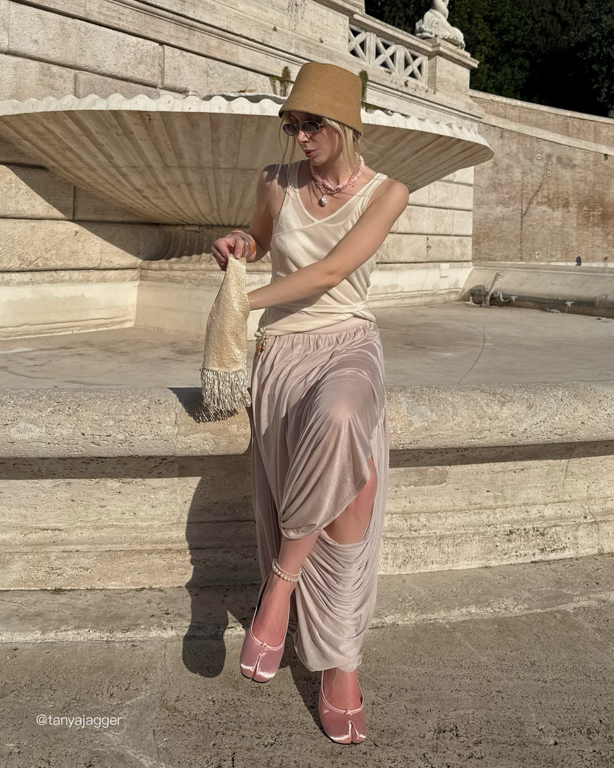 TILTED LAYERED TANK