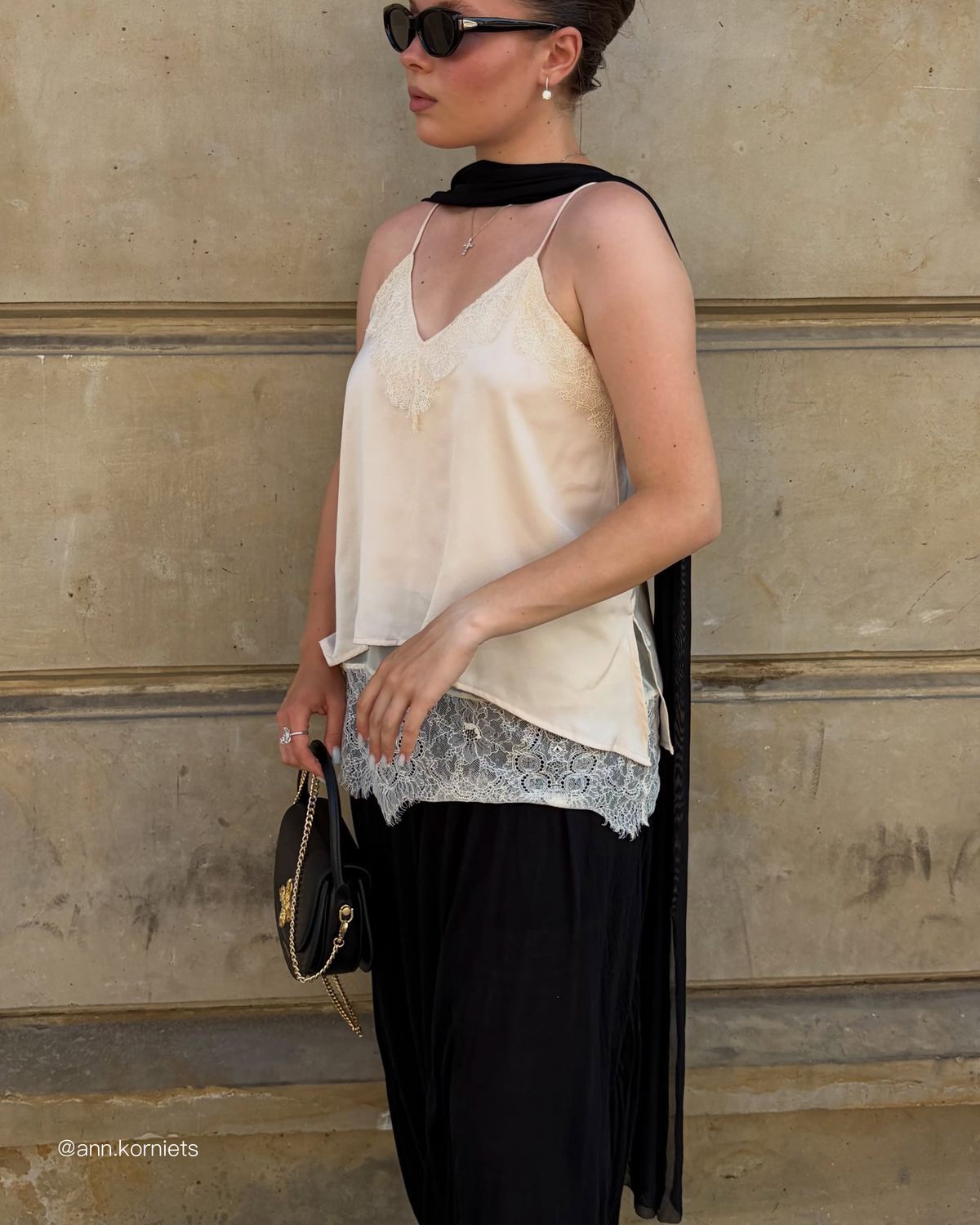 DOUBLE-LAYER FLARE LACE CAMISOLE