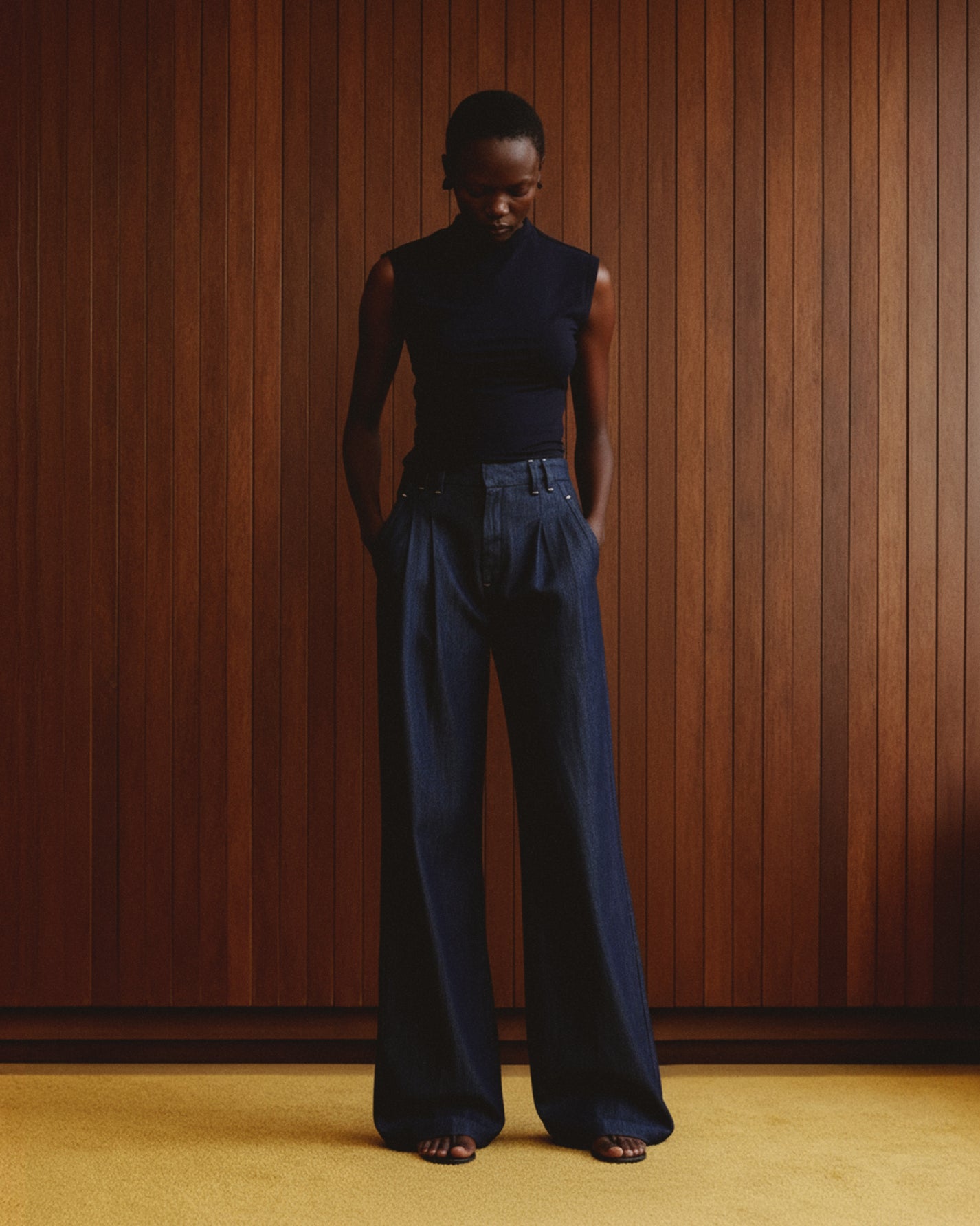 DOUBLE PLEATS TENCEL JEANS