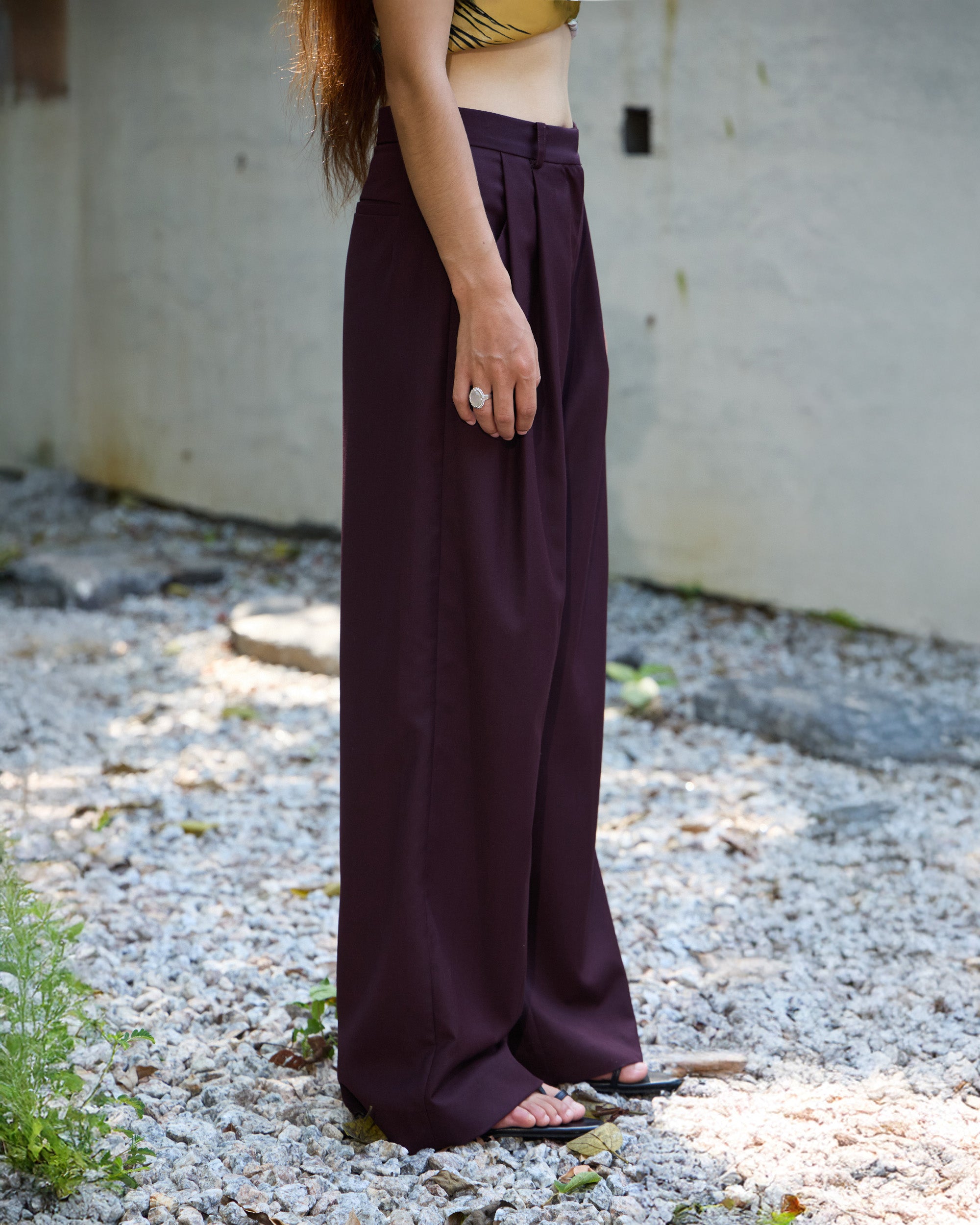 PLEATED WRINKLE-FREE PANTS