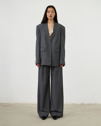 COLLARLESS SLANTED-VENT BLAZER