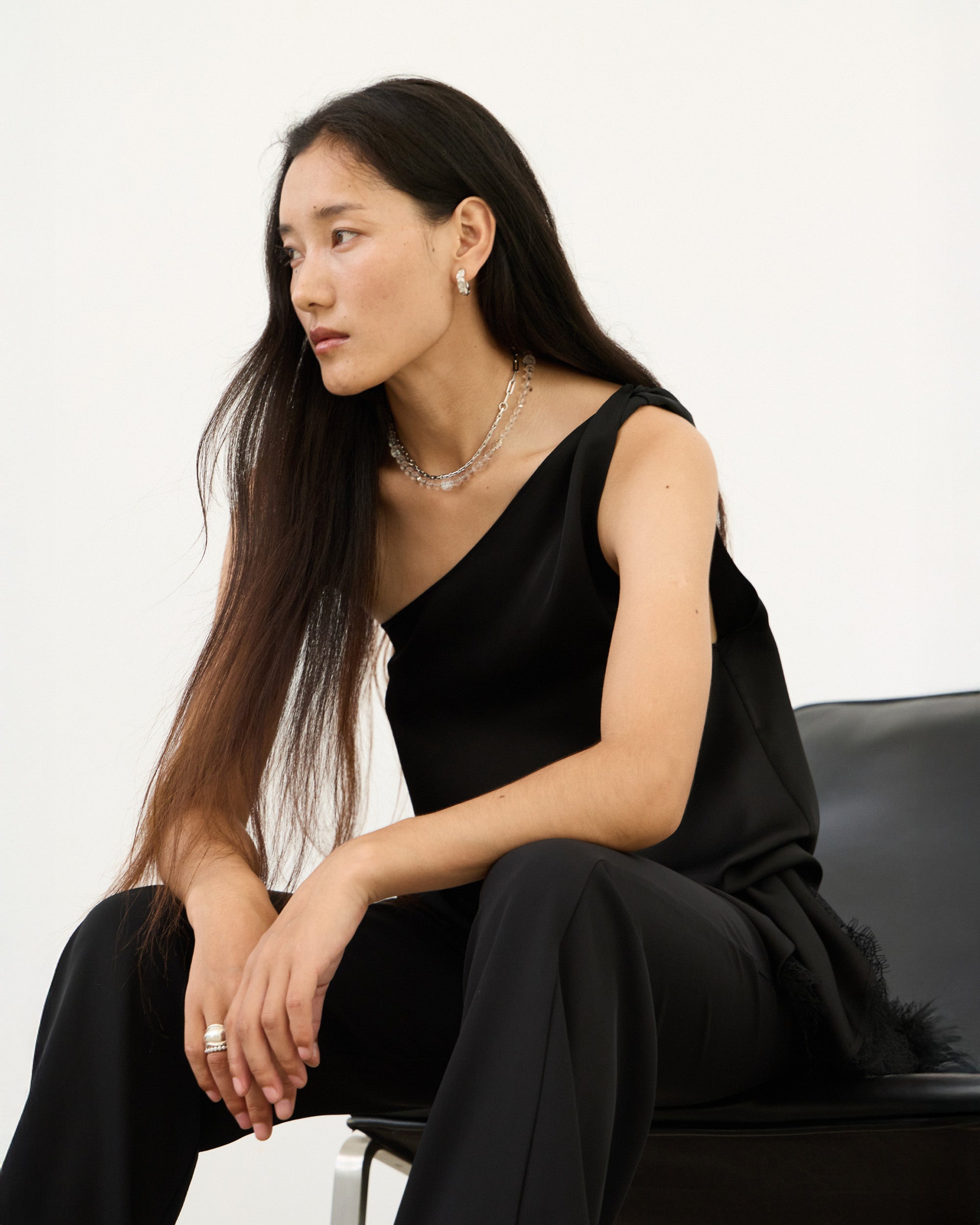 LACE ONE-SHOULDER TOP