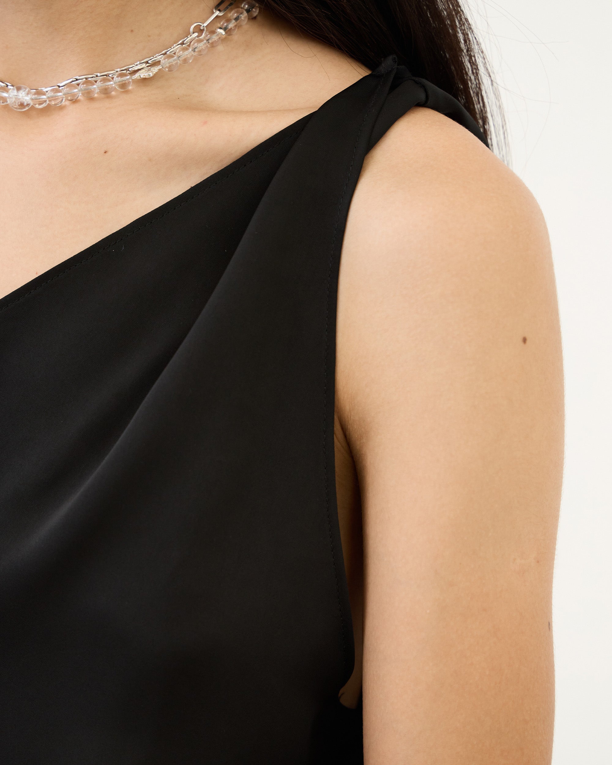 LACE ONE-SHOULDER TOP