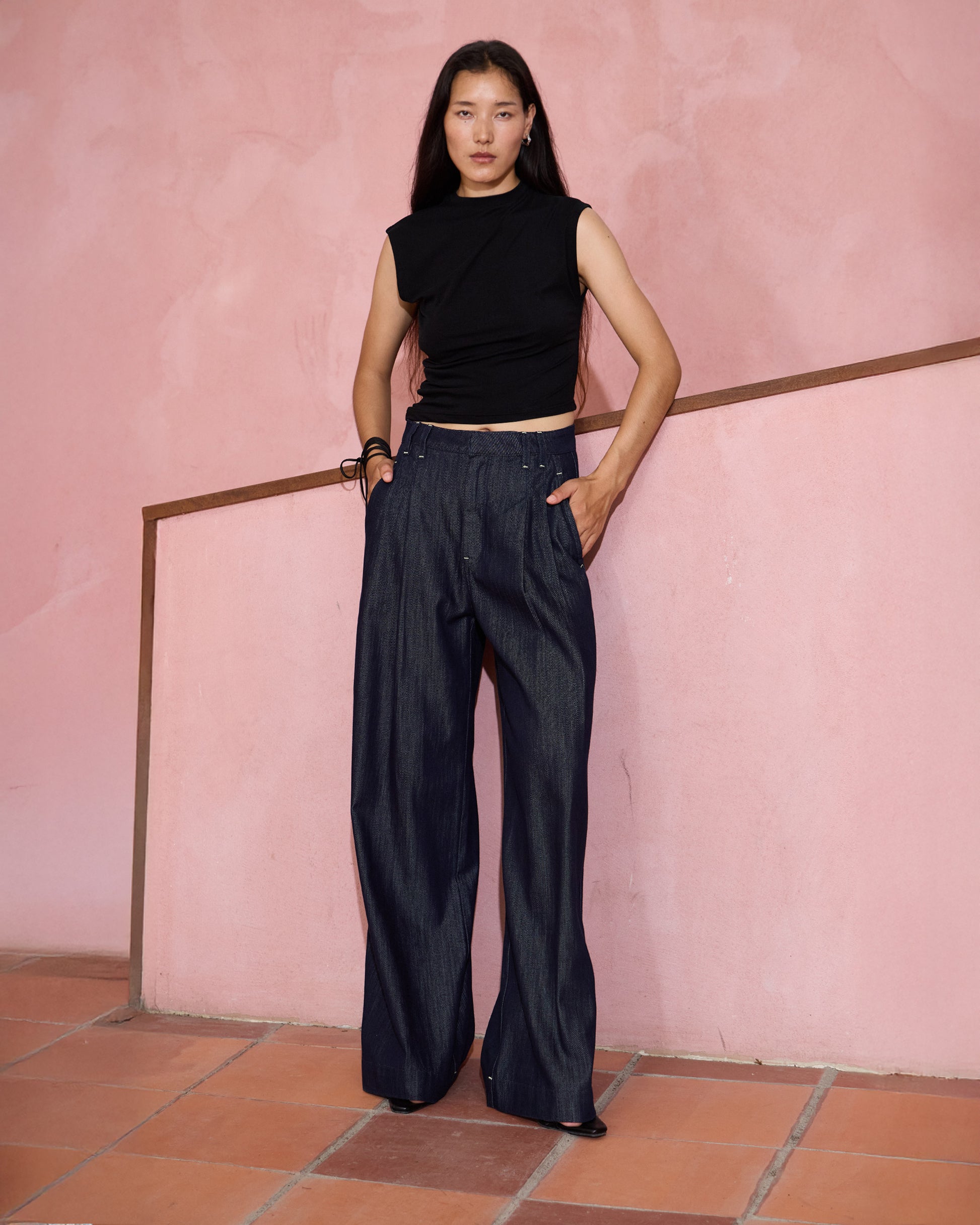 DOUBLE PLEATS TENCEL JEANS