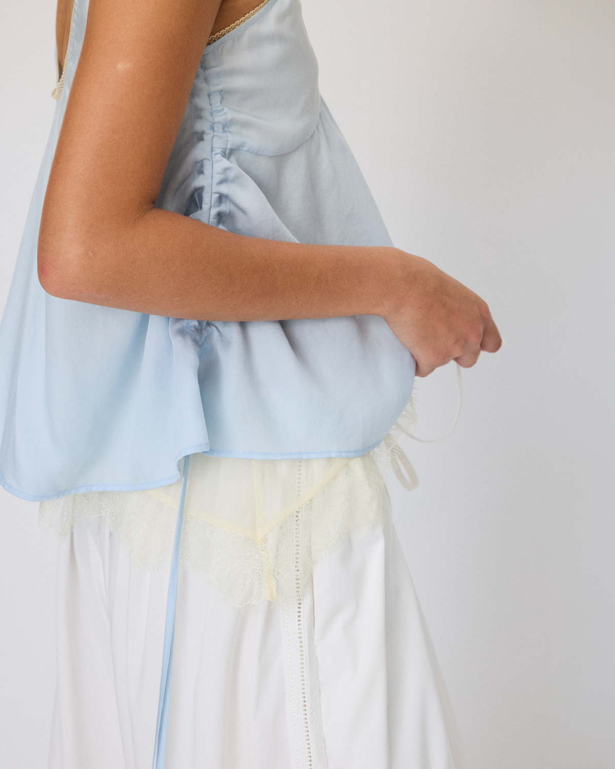 CAP SLEEVE LACE DRAWSTRING CAMI