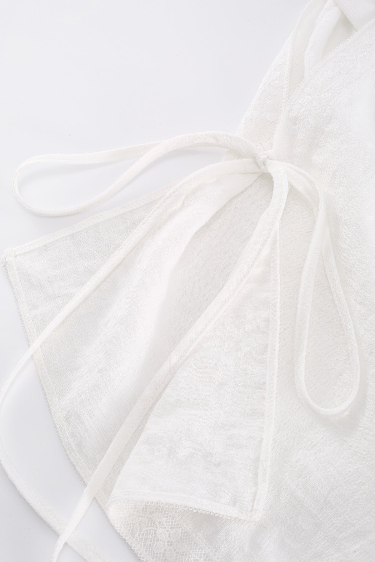 EMBROIDERED LACE HANDKERCHIEF CAMI