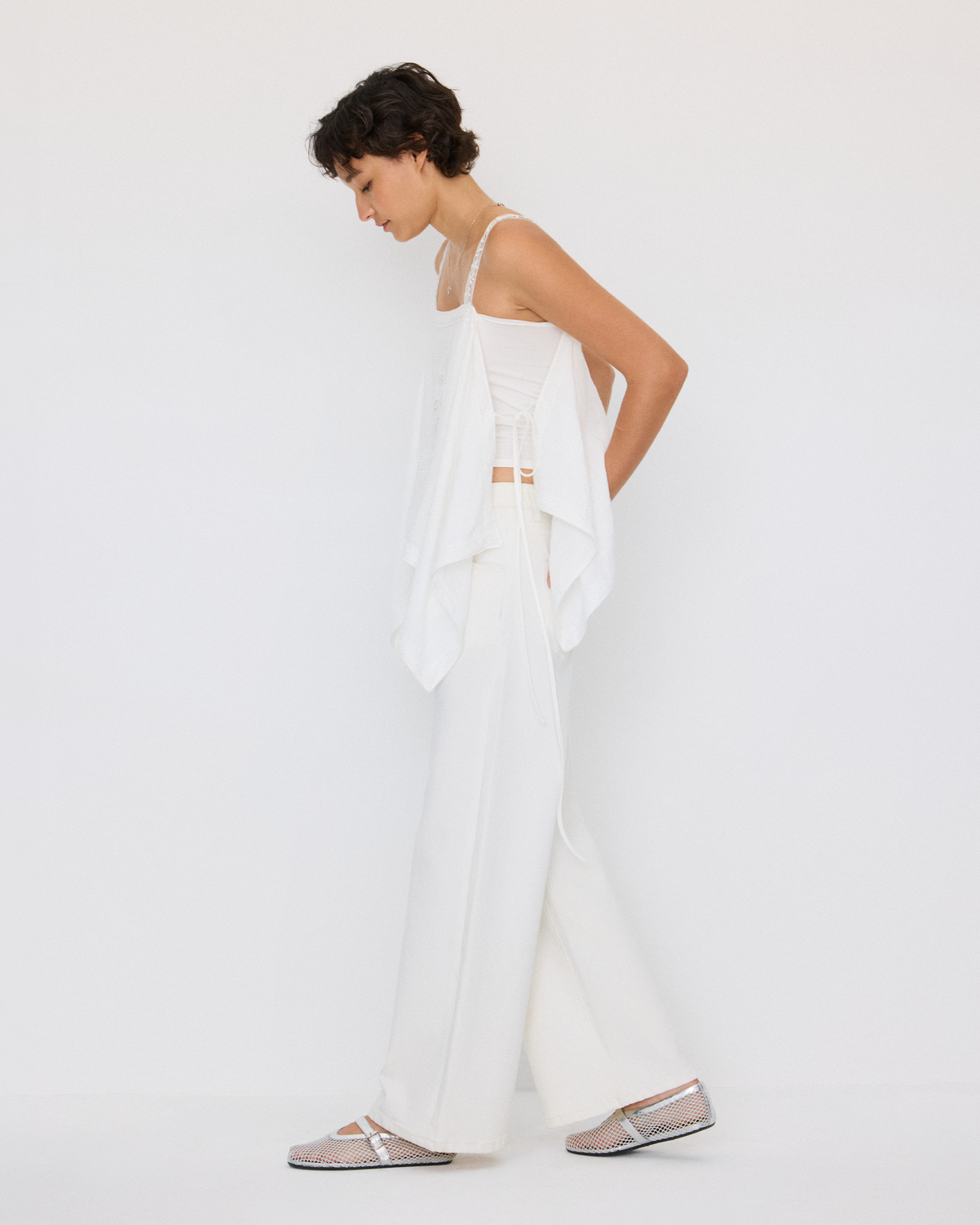 EMBROIDERED LACE HANDKERCHIEF CAMI