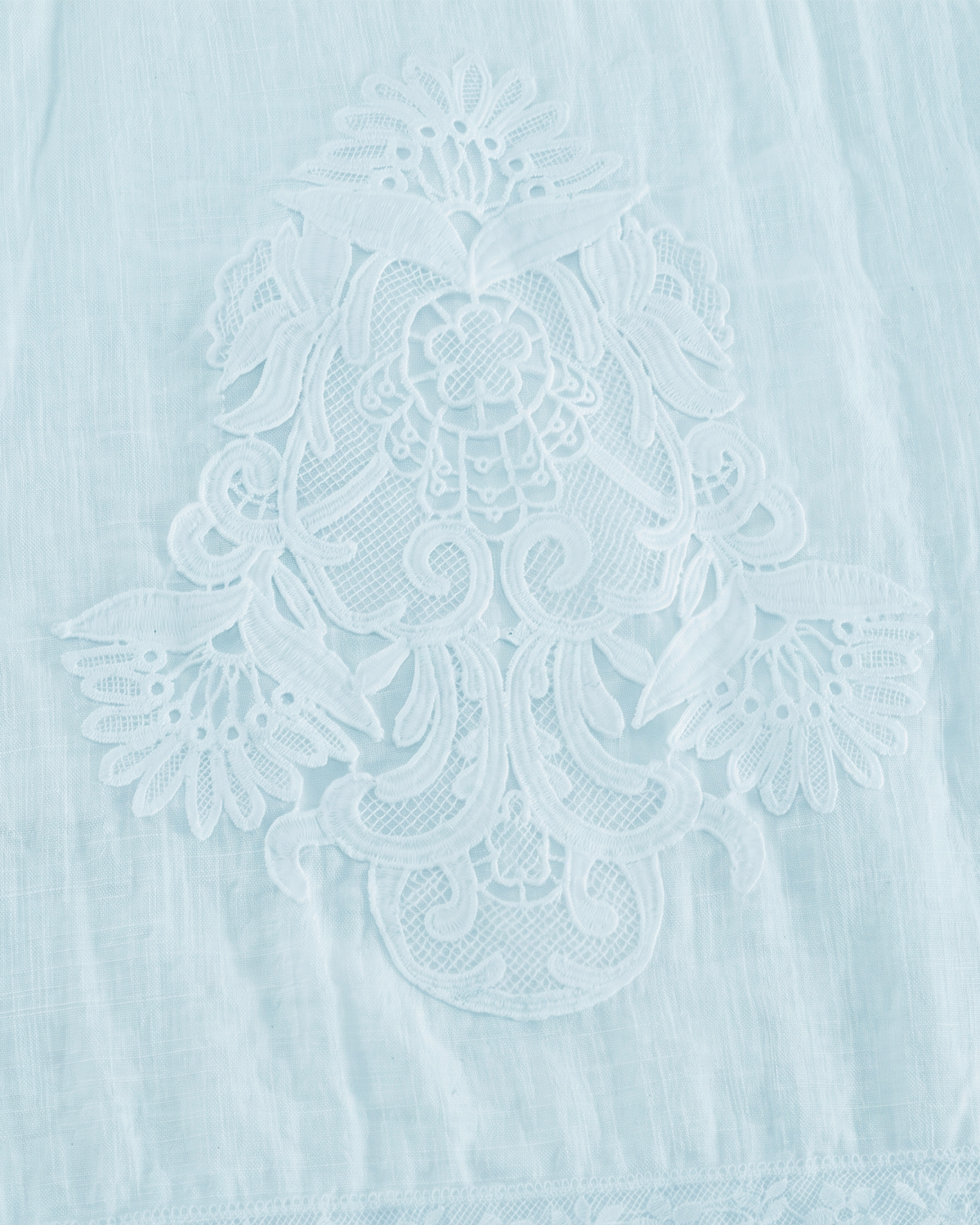 EMBROIDERED LACE HANDKERCHIEF CAMI