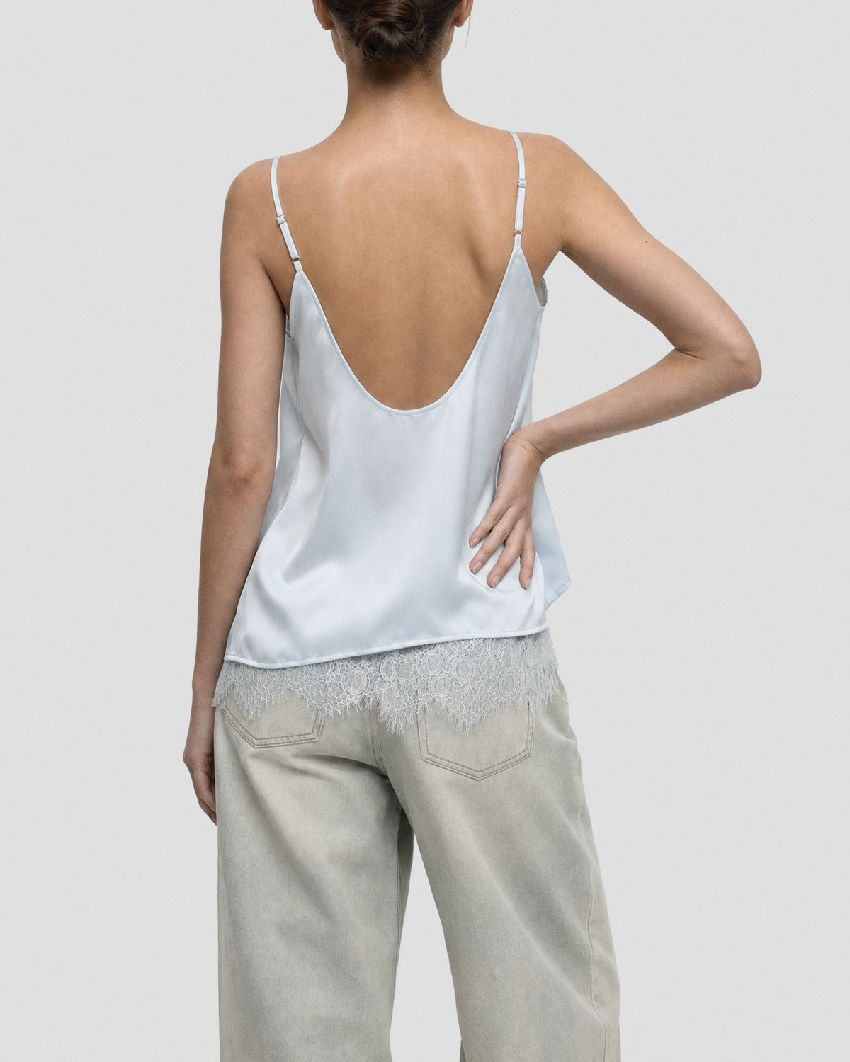 DOUBLE-LAYER FLARE LACE CAMISOLE