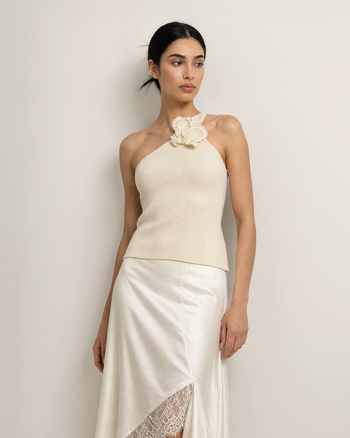 ONE-SHOULDER FLORAL KNIT TANK
