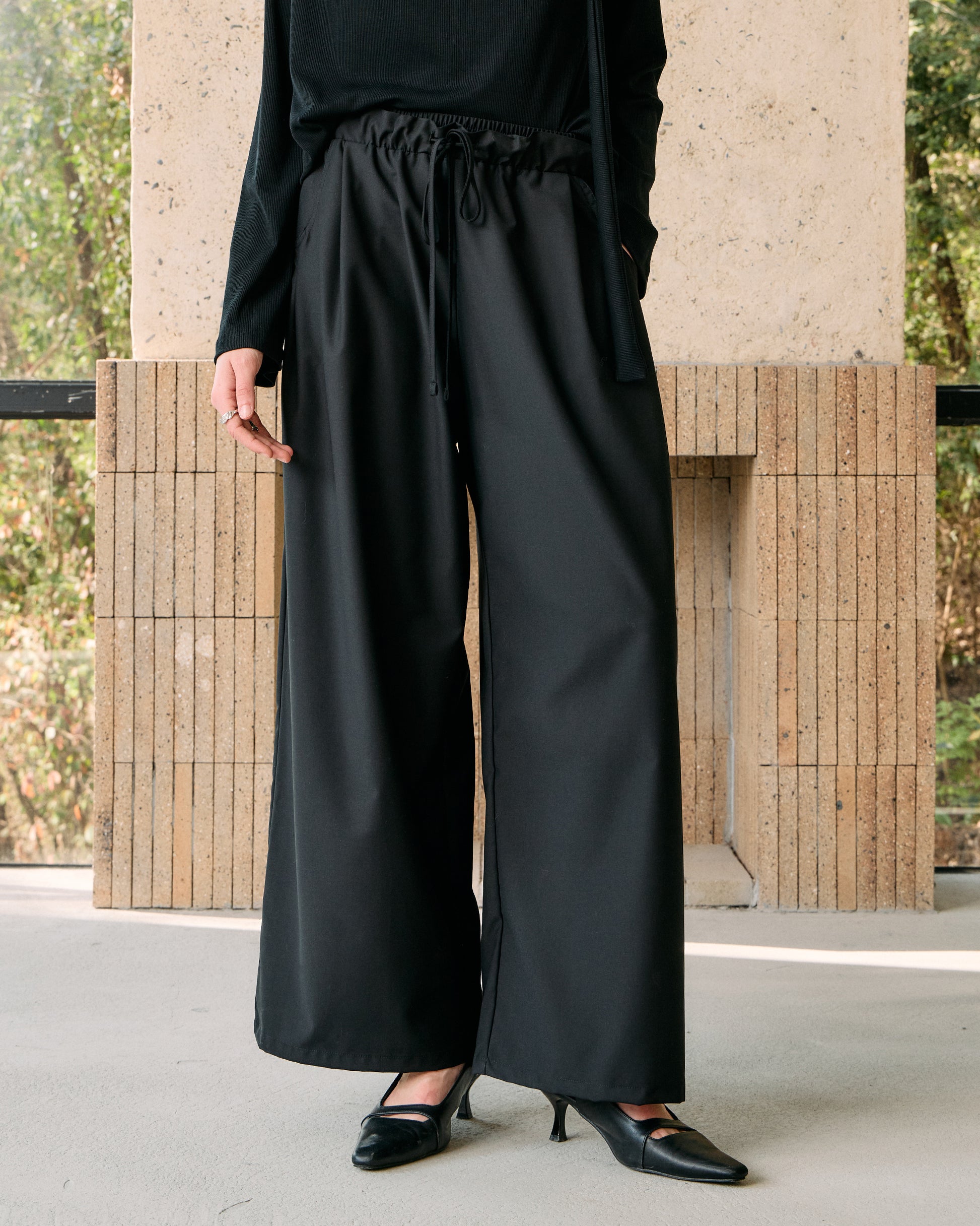 PLEATED DRAWSTRING WIDE PANTS
