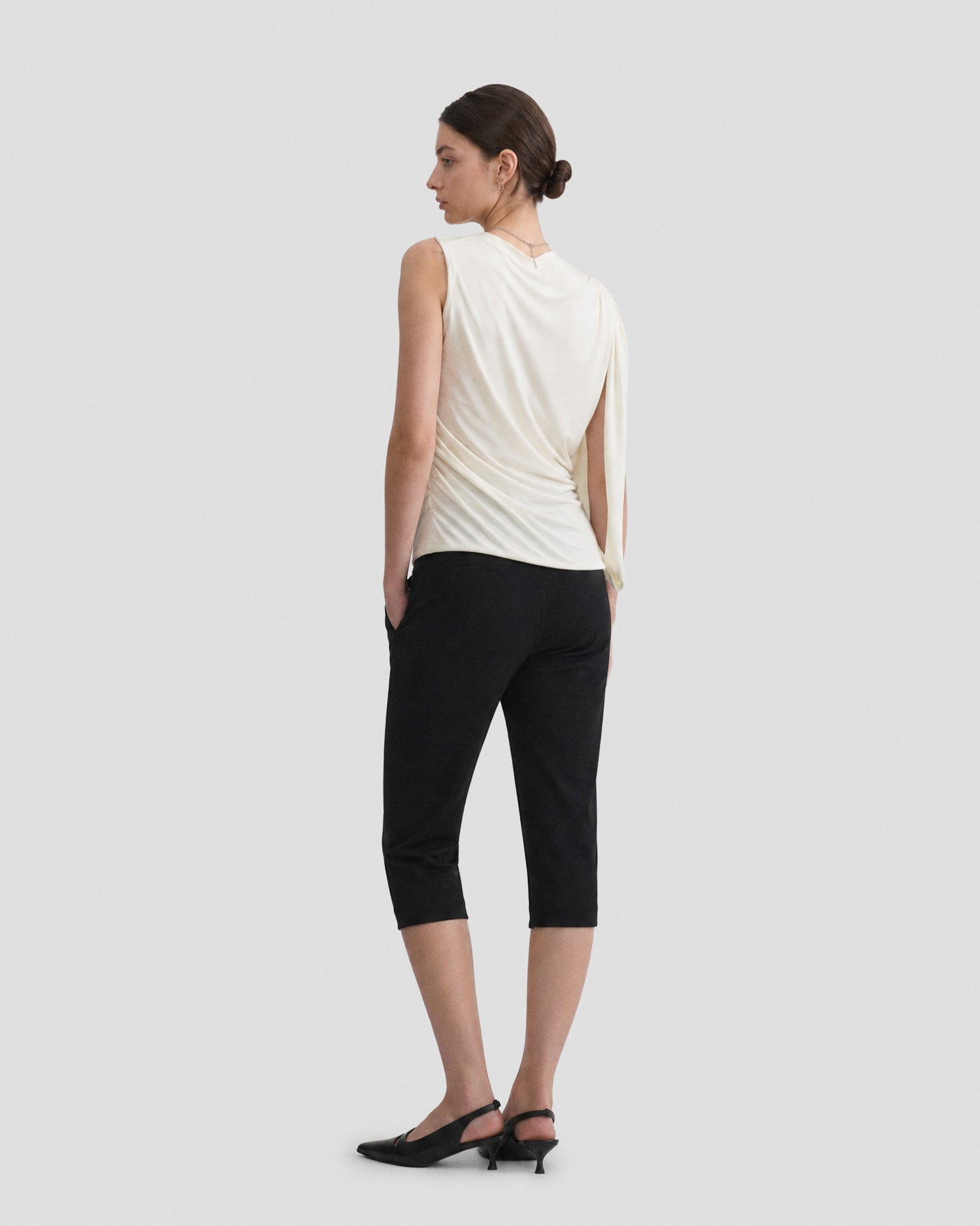 SIDE-ZIP CROPPED TROUSERS