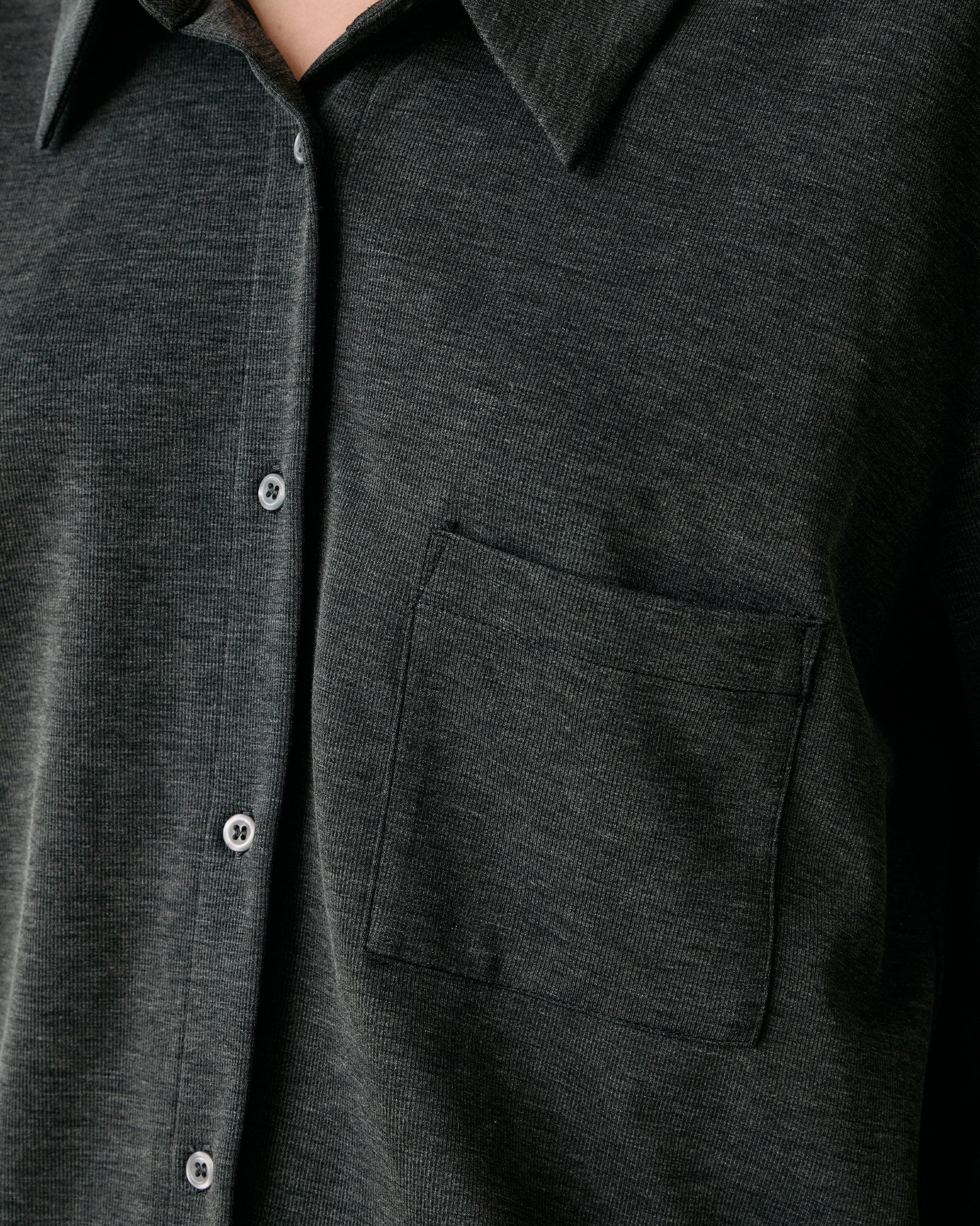 SLIM FIT KNIT SHIRT