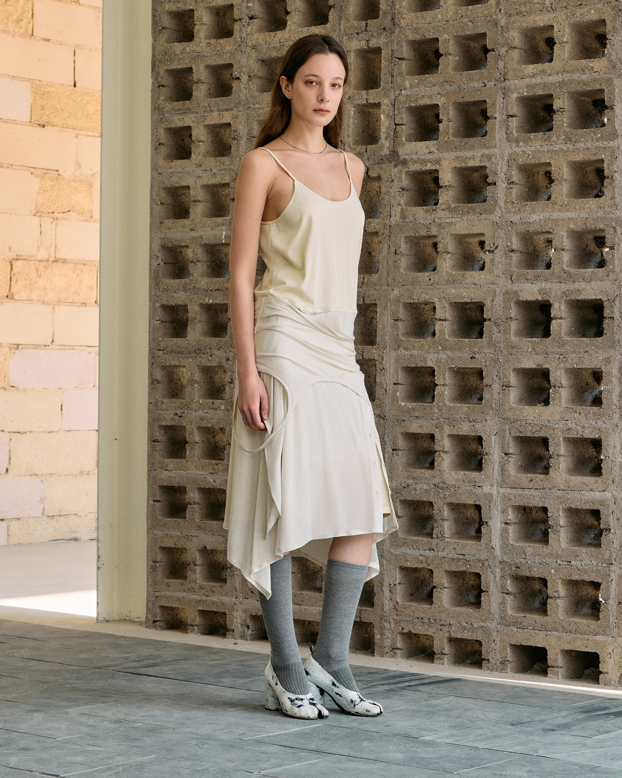 TWO-TONE VARIATION TIE SKIRT