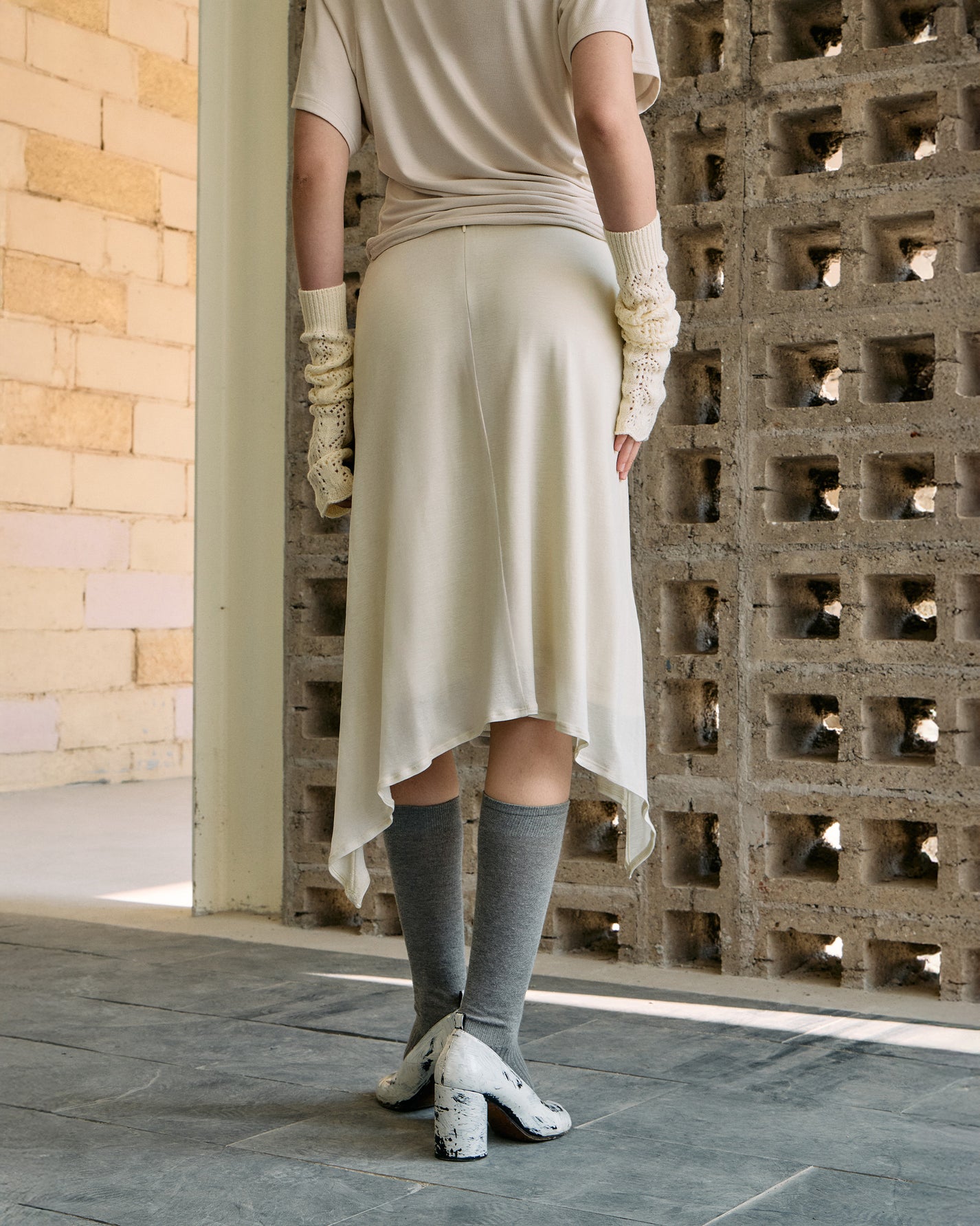 TWO-TONE VARIATION TIE SKIRT