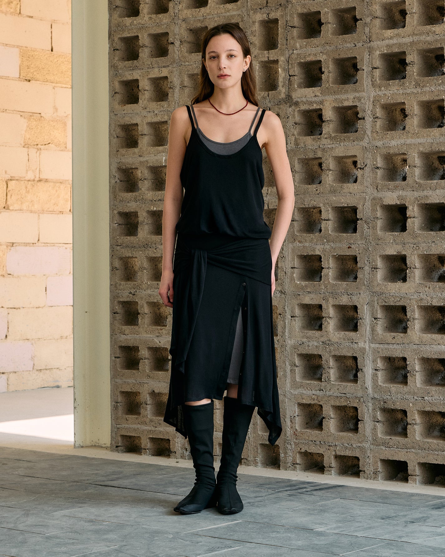 TWO-TONE VARIATION TIE SKIRT