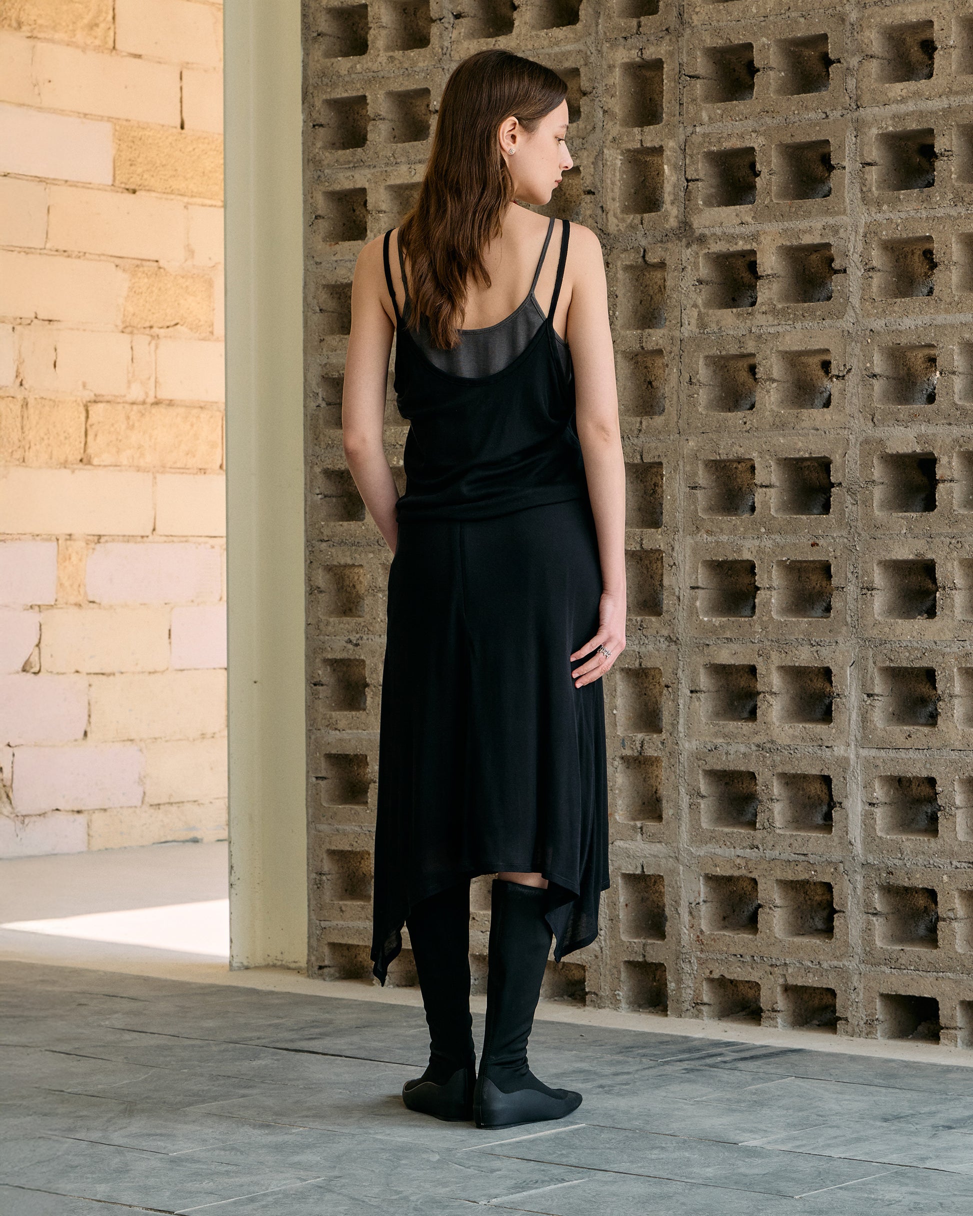 TWO-TONE VARIATION TIE SKIRT