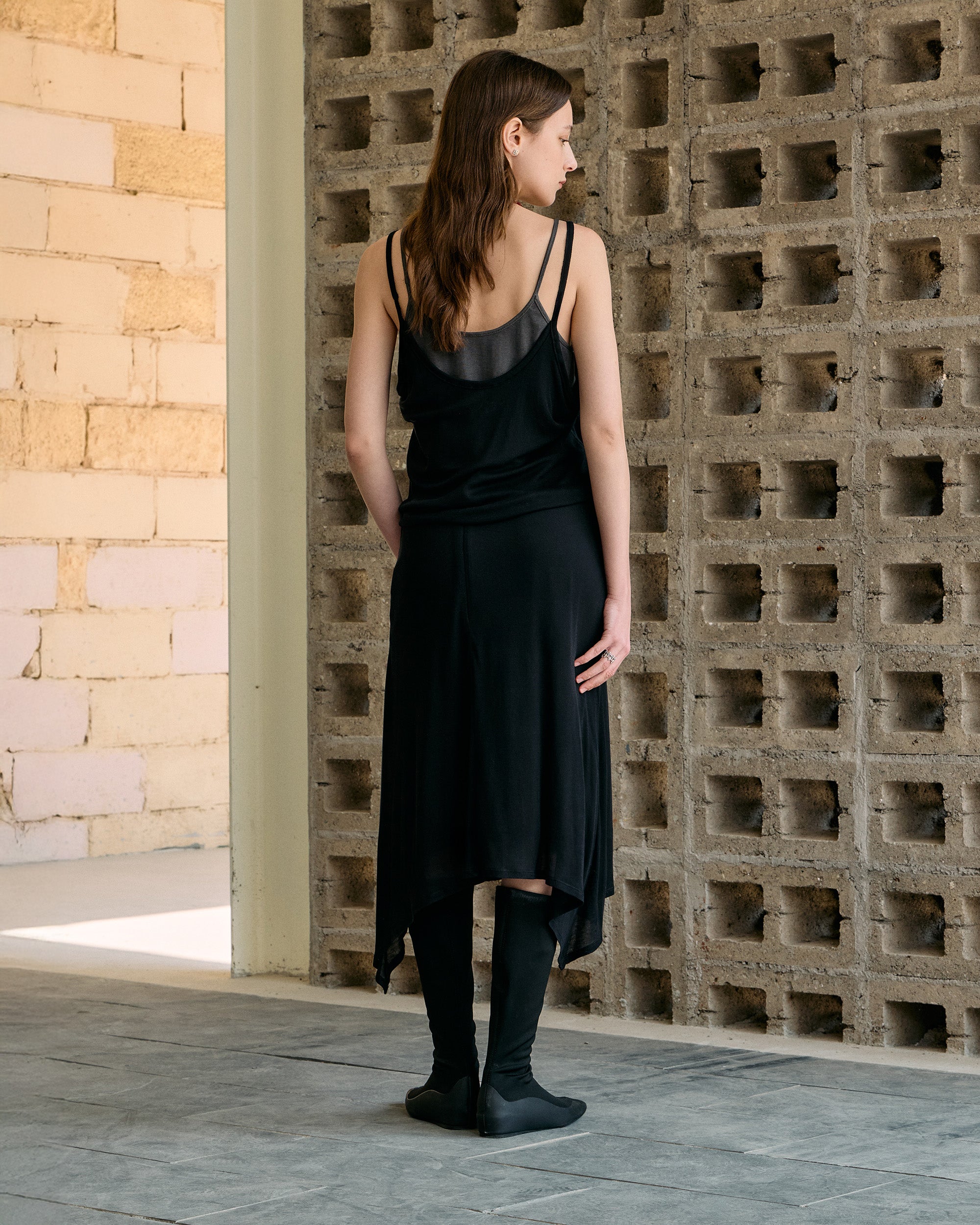 TWO-TONE VARIATION TIE SKIRT