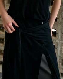 TWO-TONE VARIATION TIE SKIRT